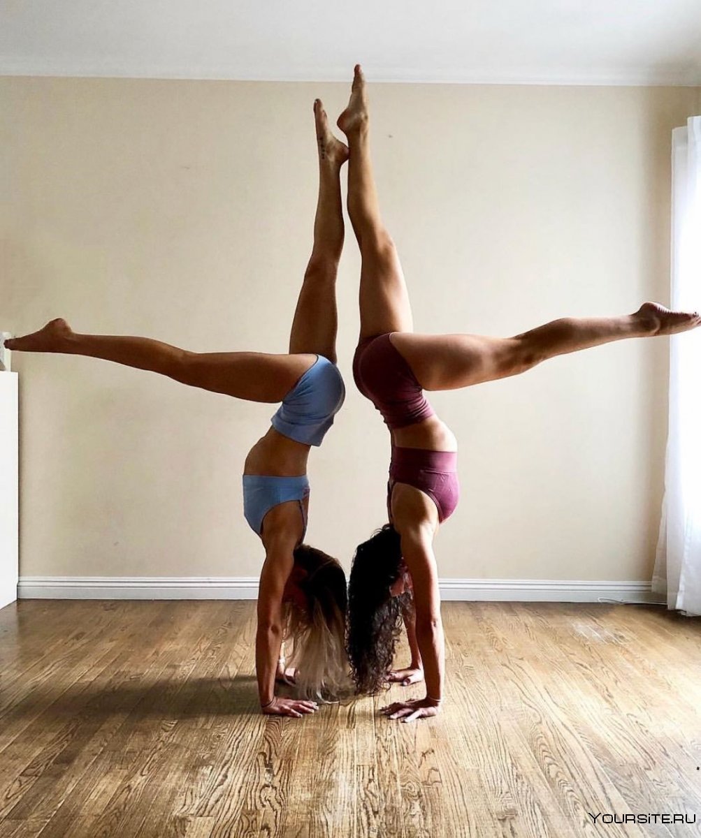 Спортивная пара йога