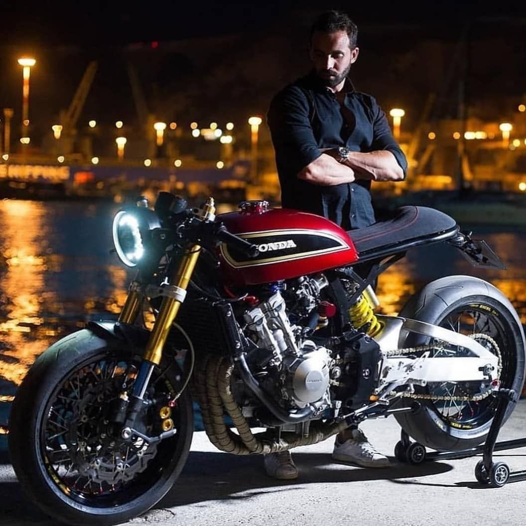 Фото с мотоциклами для истории в Инстаграм