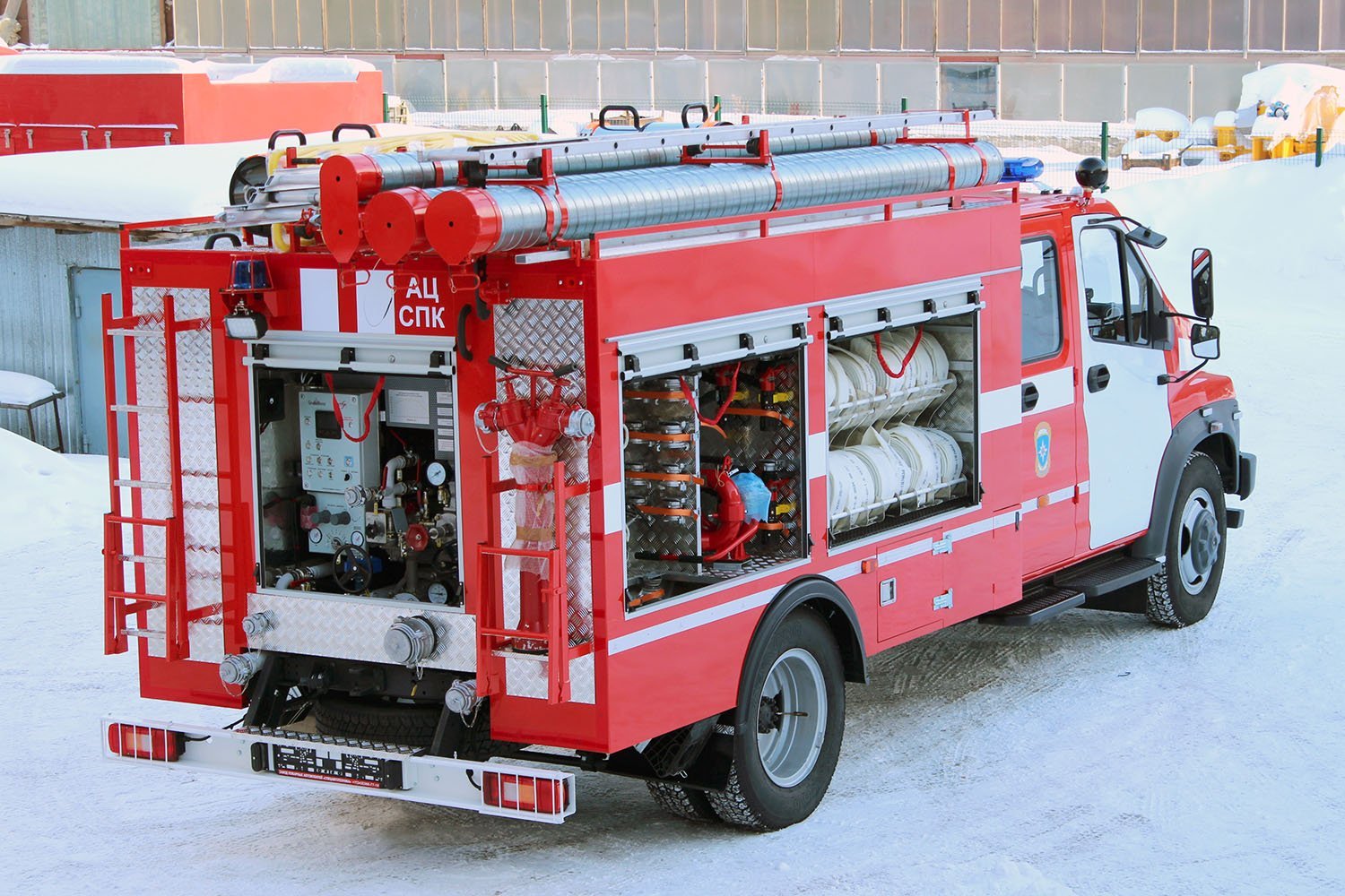 Автоцистерна пожарная АЦ-1.0 (330365)