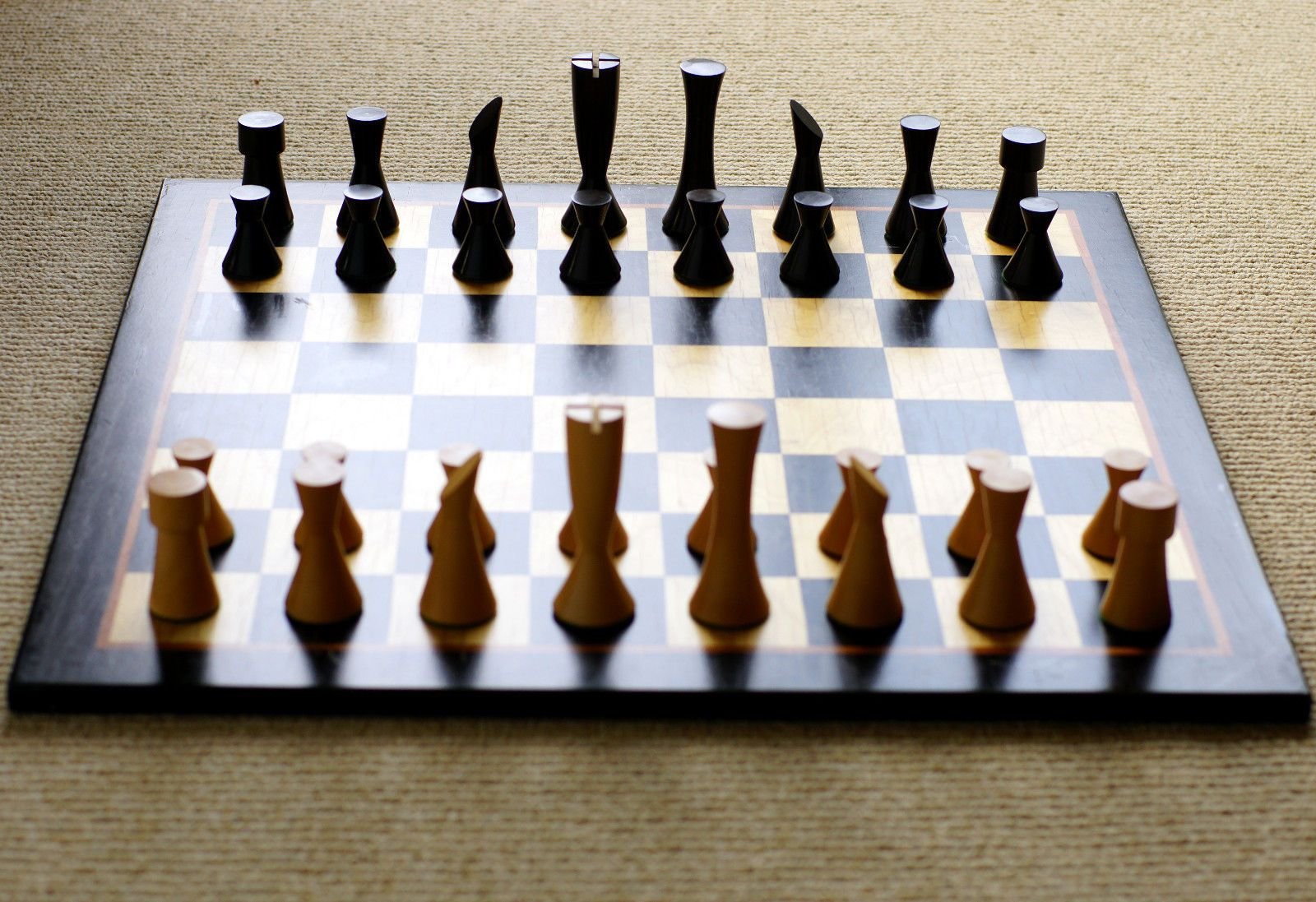Создание шахматной доски. Шахматы Hermes. Шахматные фигуры. Необычные шахматные фигуры. Необычные шахматные доски.