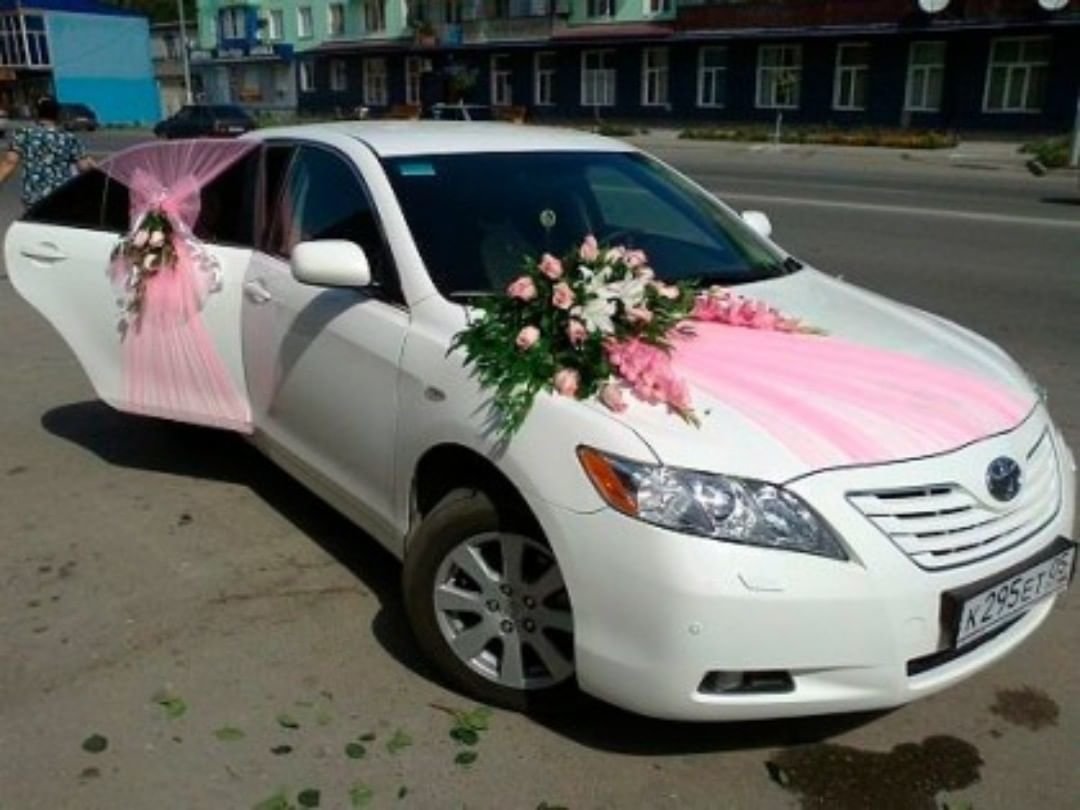Украсить машину на свадьбу