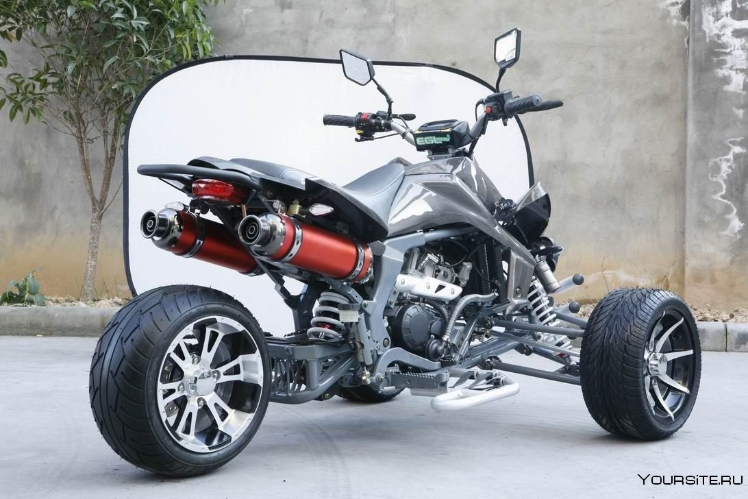 Мотоцикл с двумя колесами сзади