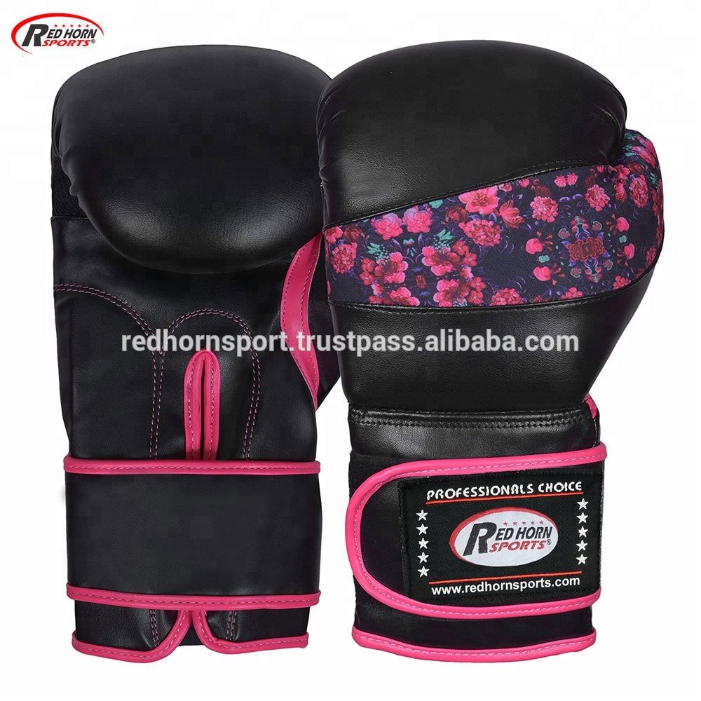 Розовые перчатки для бокса