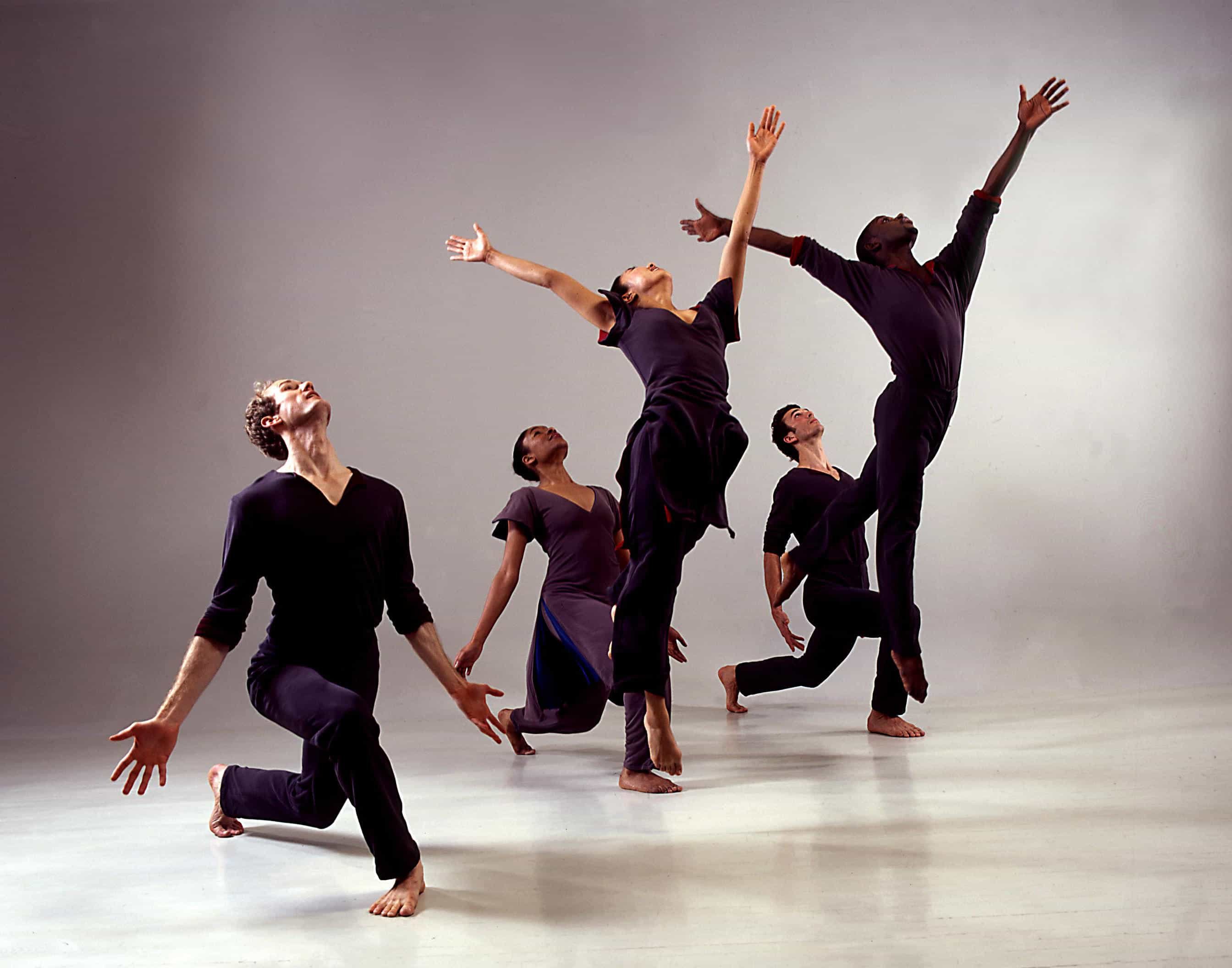 4 года видео танцев танец. Хосе лимон хореограф. Современные танцы. Современная хореография. Современный танец Контемпорари.