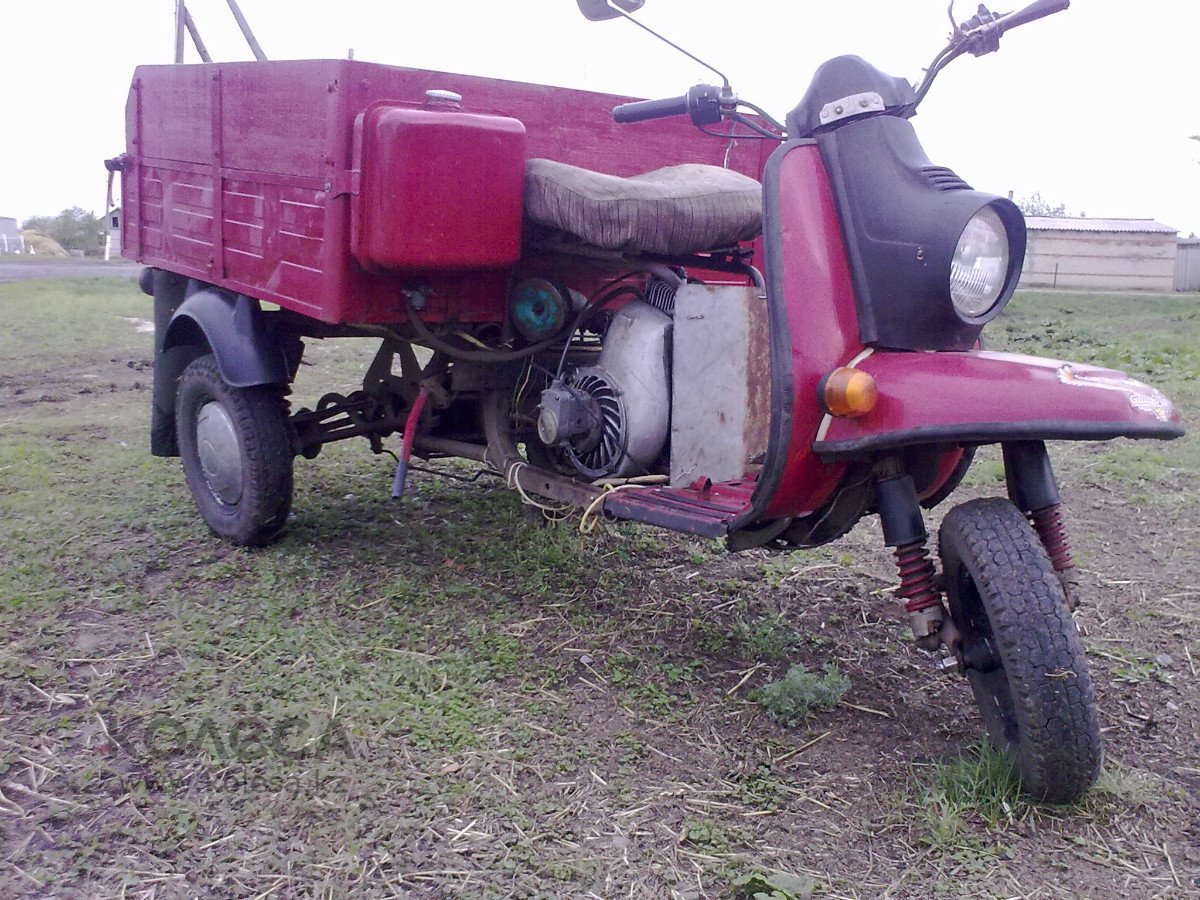 Лочин мотоцикл муравей