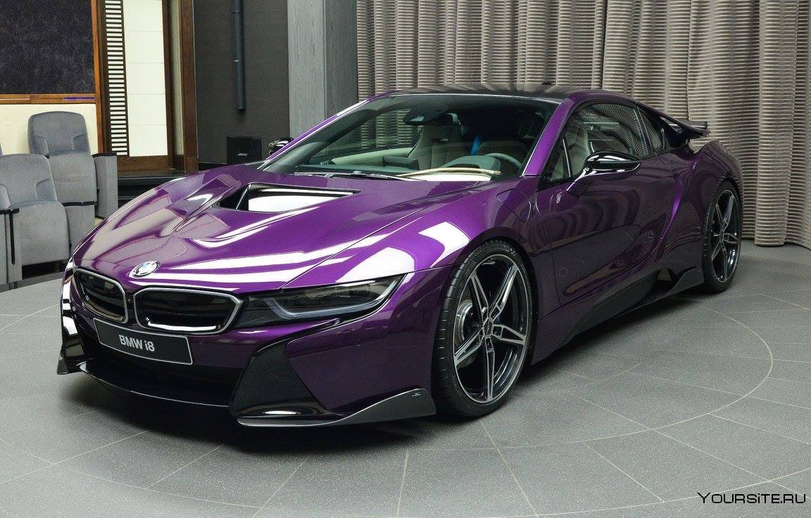 BMW i8 фиолетовая