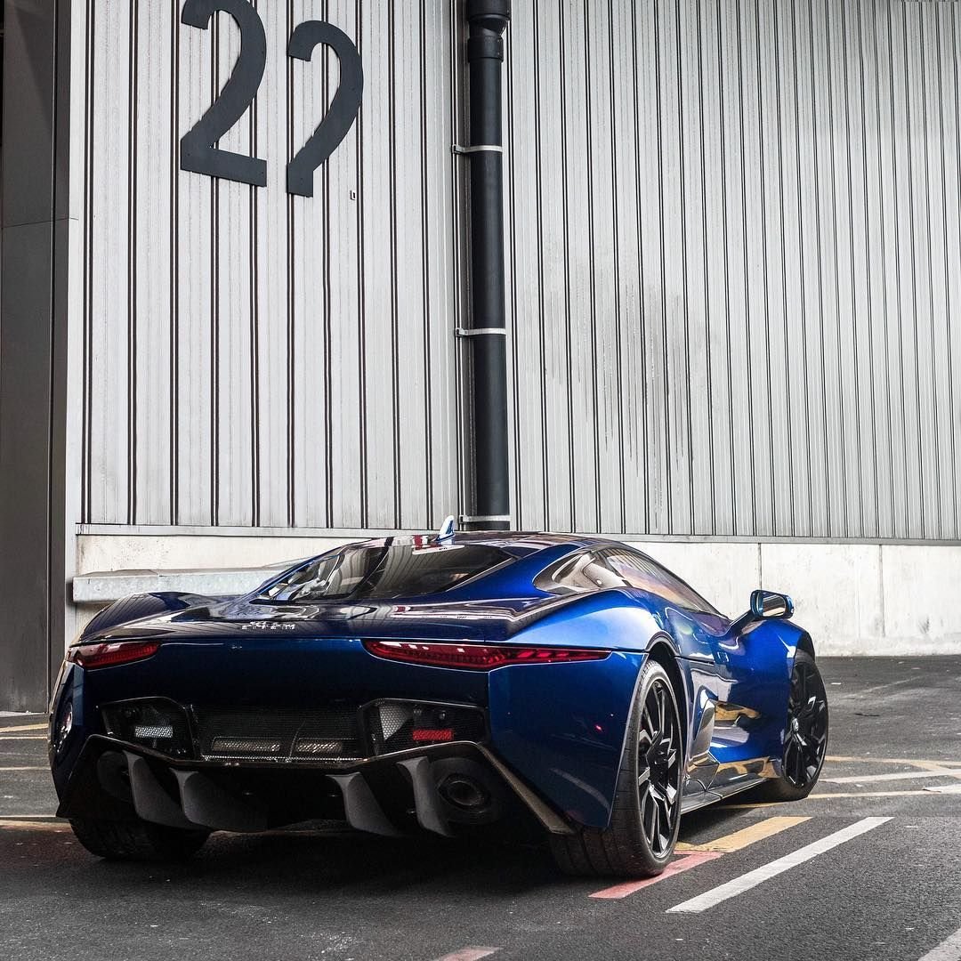 Jaguar спорткар cx75