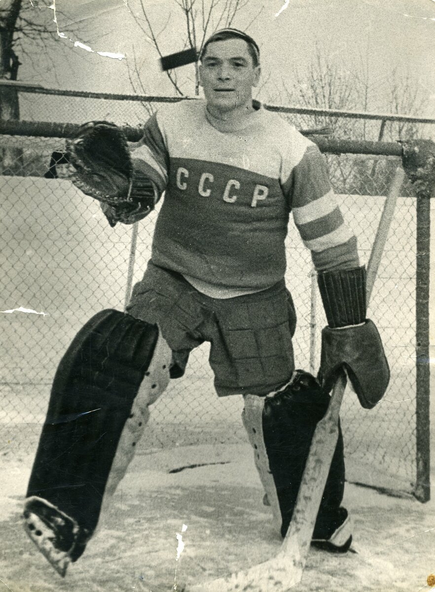Хоккей. Николай Пучков