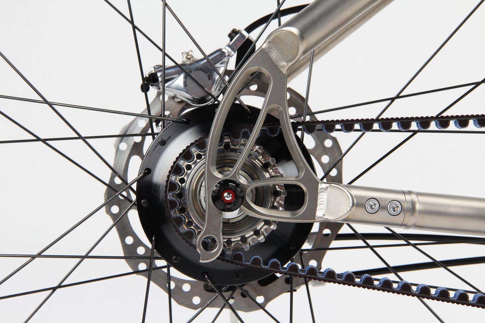Как стоит цепь на скоростном велосипеде заднее колесо фото