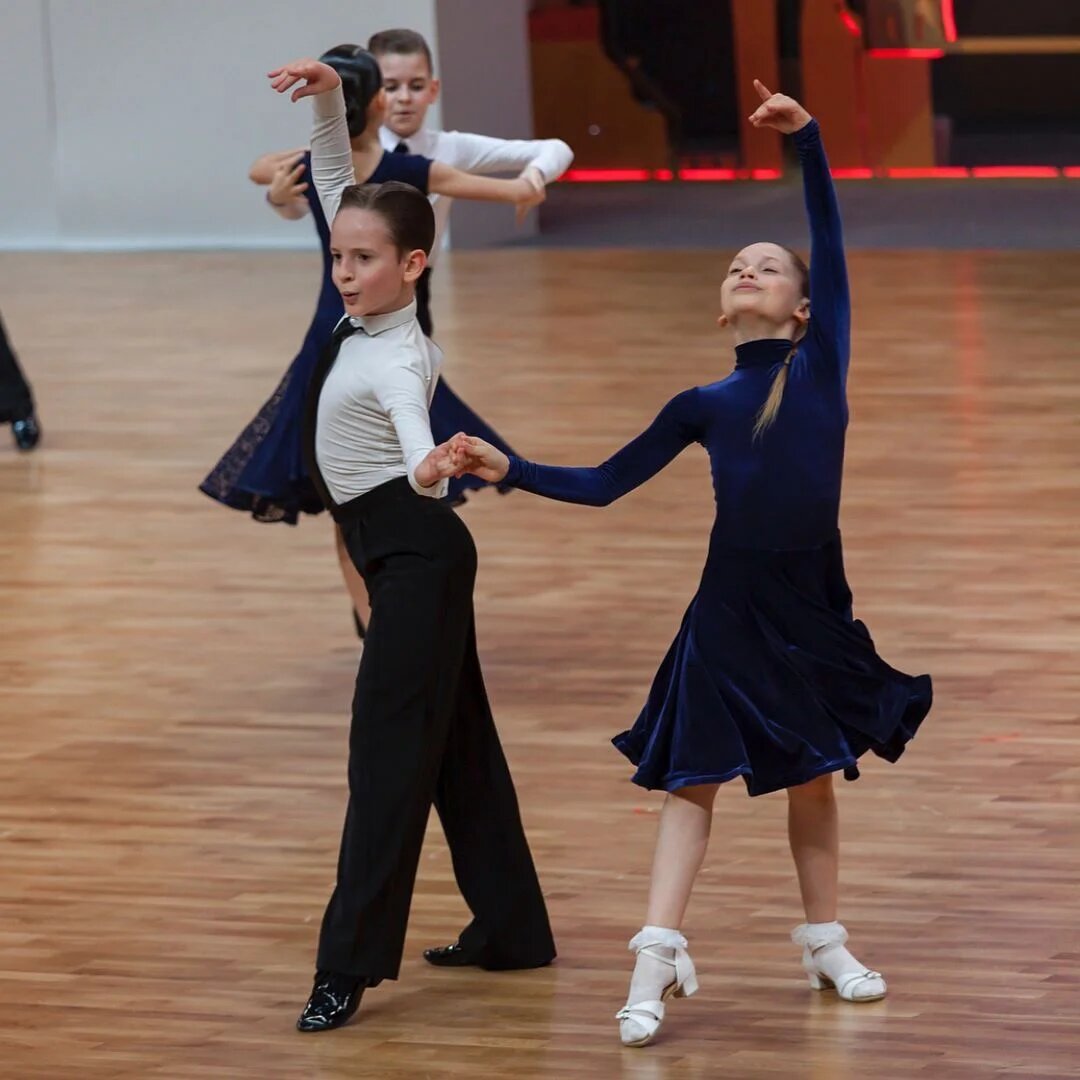 Никита Худяков бальные танцы