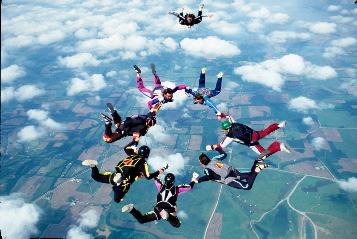 как правильно прыгать с парашютом в пабг фото 105