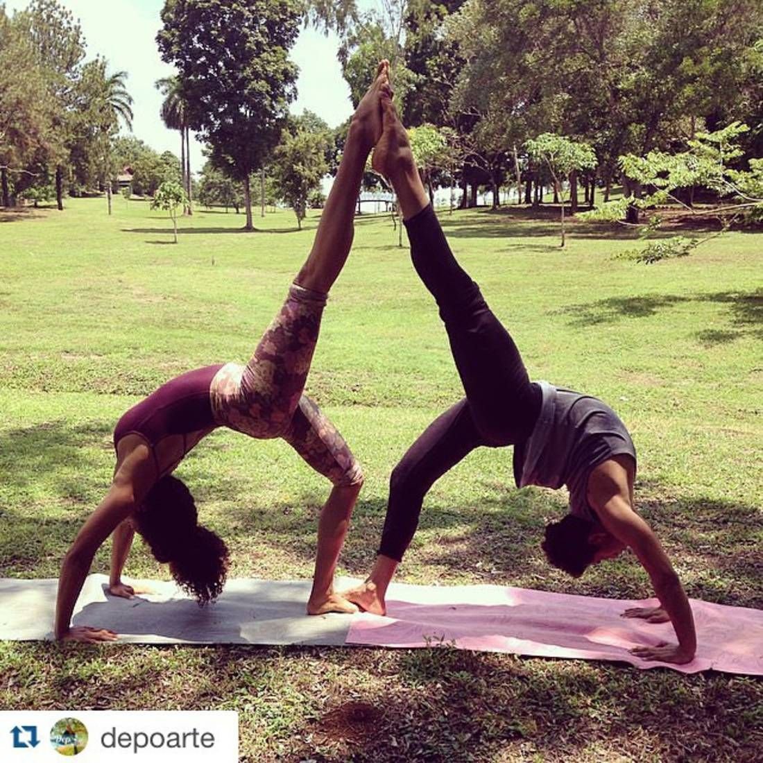 Позы для 2 лучших подруг йога