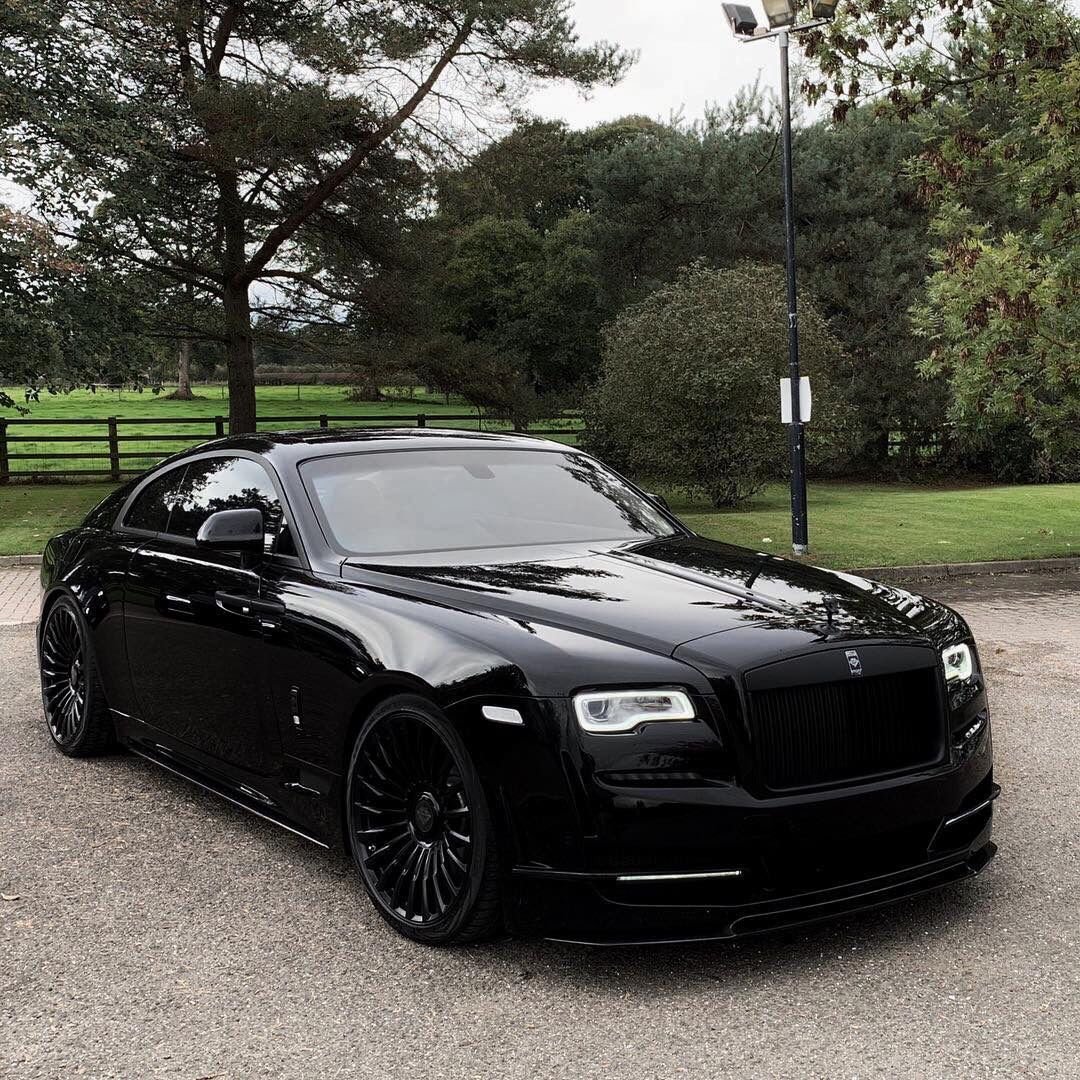 Rolls Royce Wraith черный