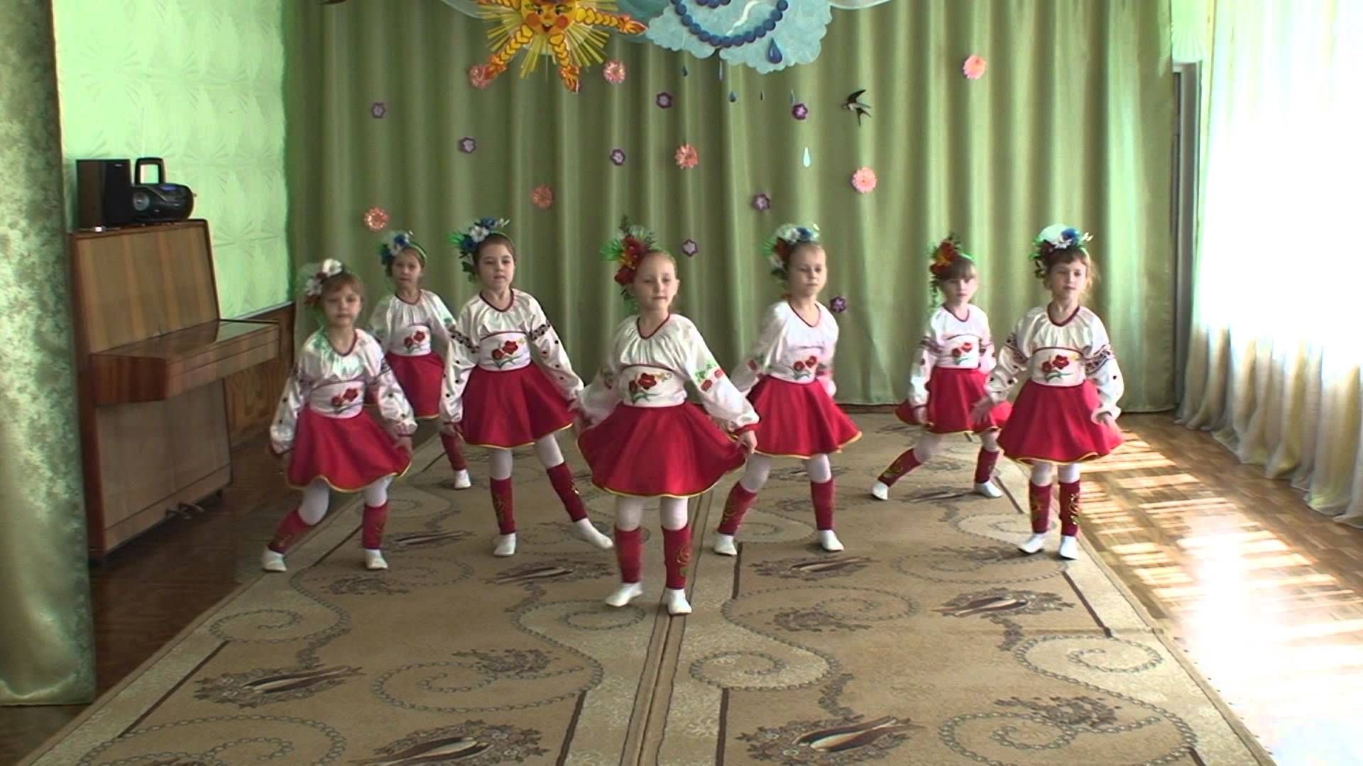 Детский танец для средней группы. Калинка танец в детском саду в младшей группе. Ютуб танец детский сад. Танец Калинка в старшей группе детского сада видео. Логоритмика дети танцуют.