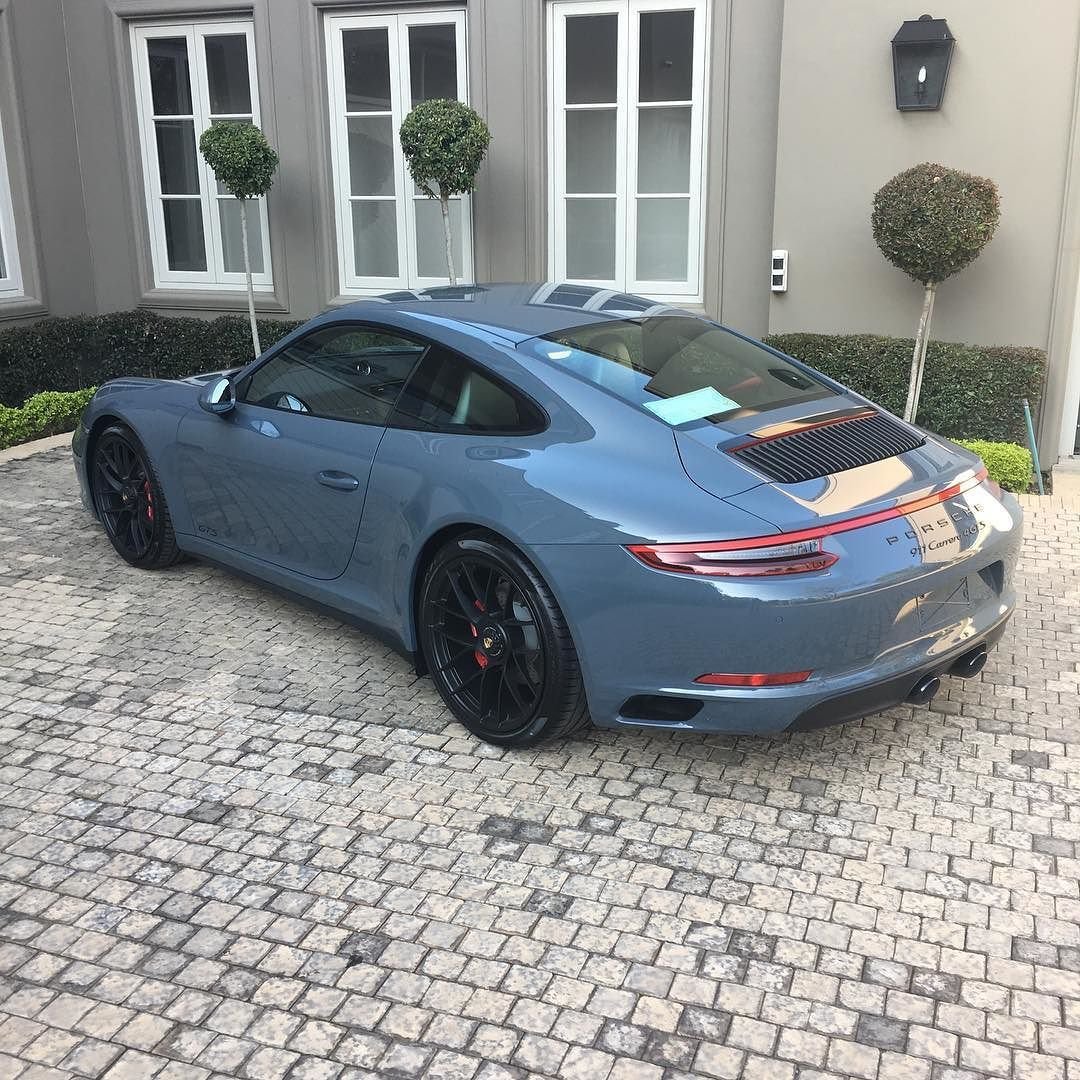 Porsche 911 Grey