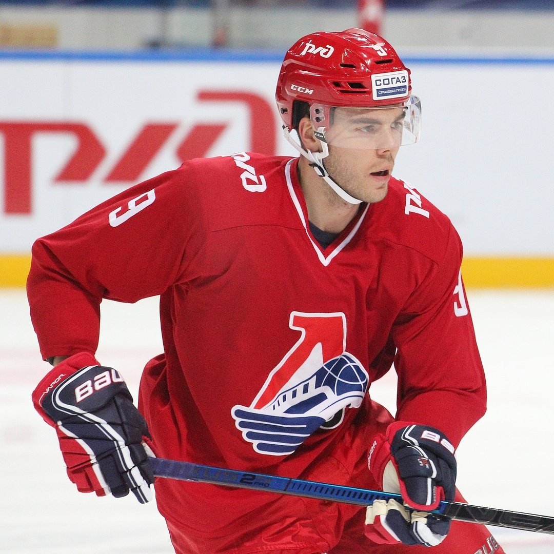 Георгий Иванов хоккей