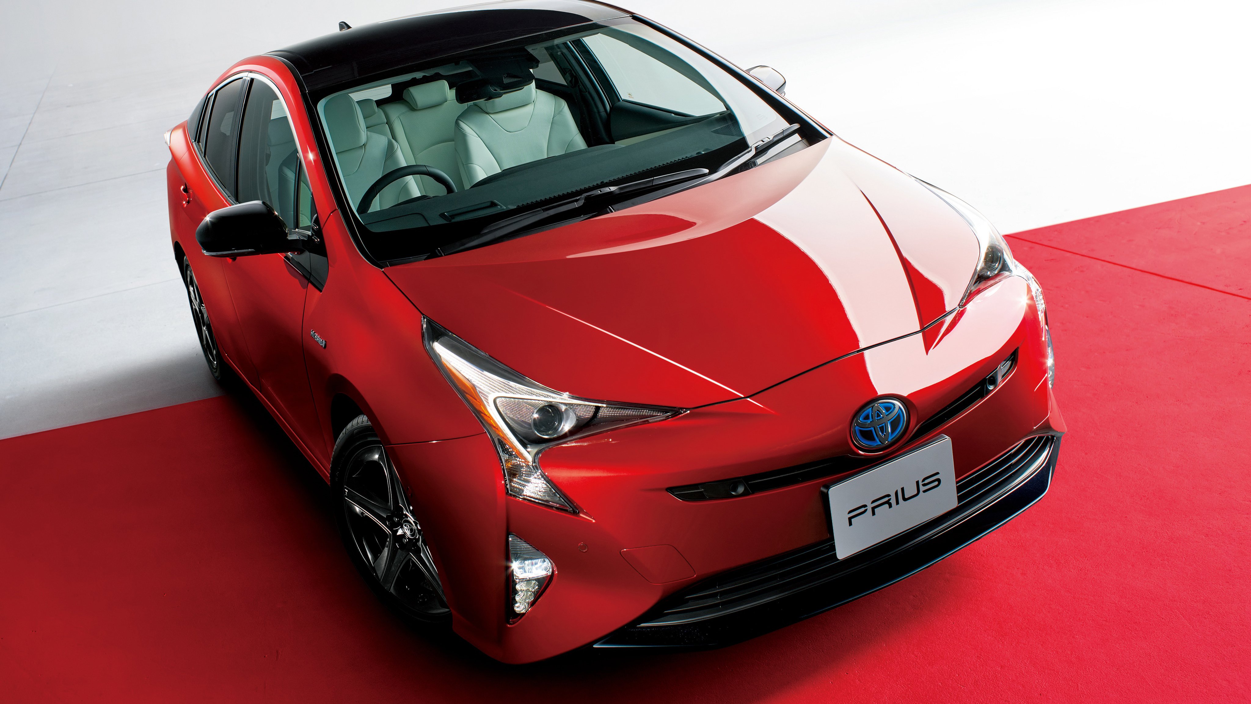 Самые лучшие гибриды. Toyota Prius Red. Красный Тойота Приус 2018. Toyota Prius 50 красный. Toyota Prius 30 красный.