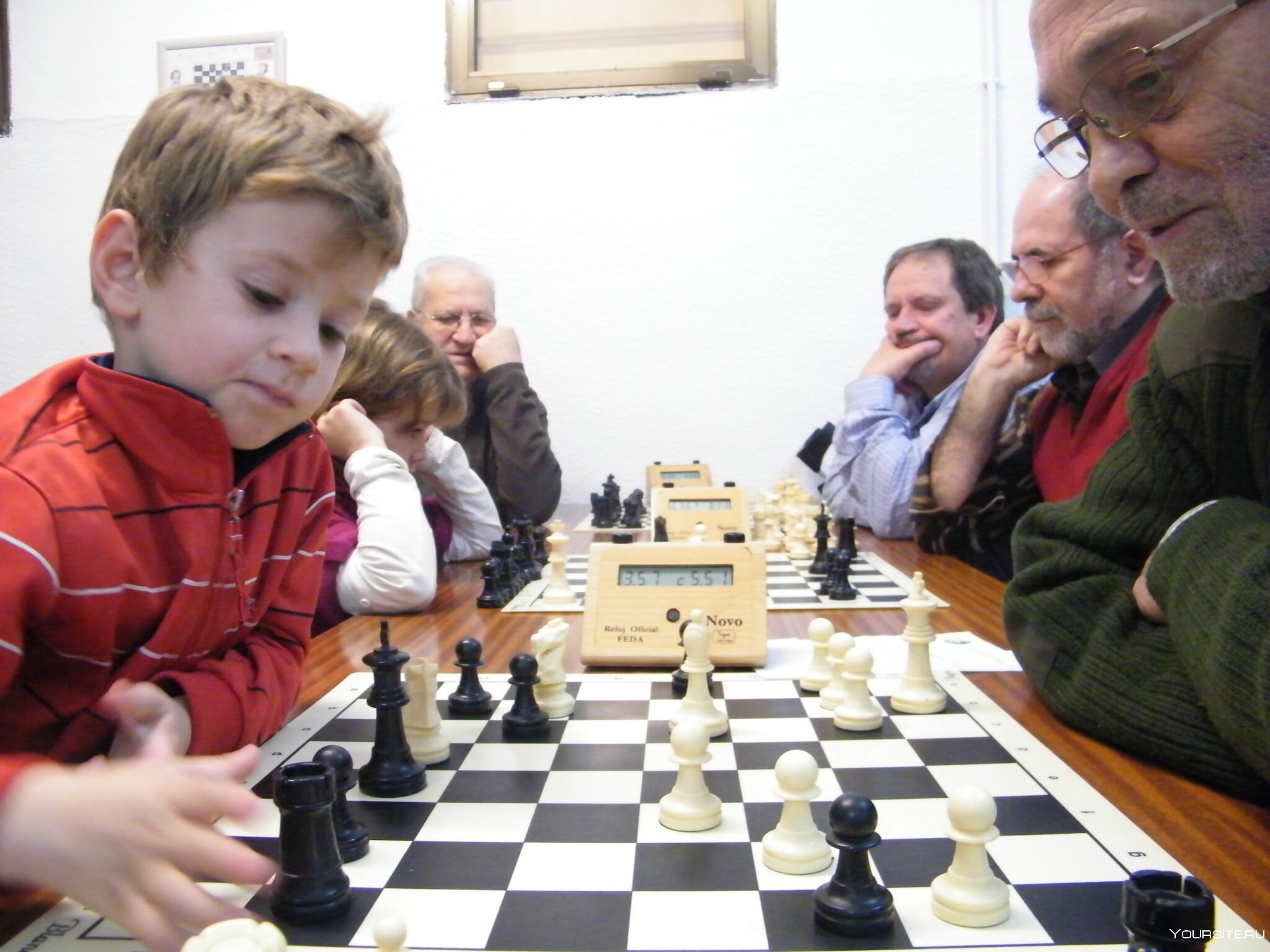 Шахматы играть с людьми со всего света