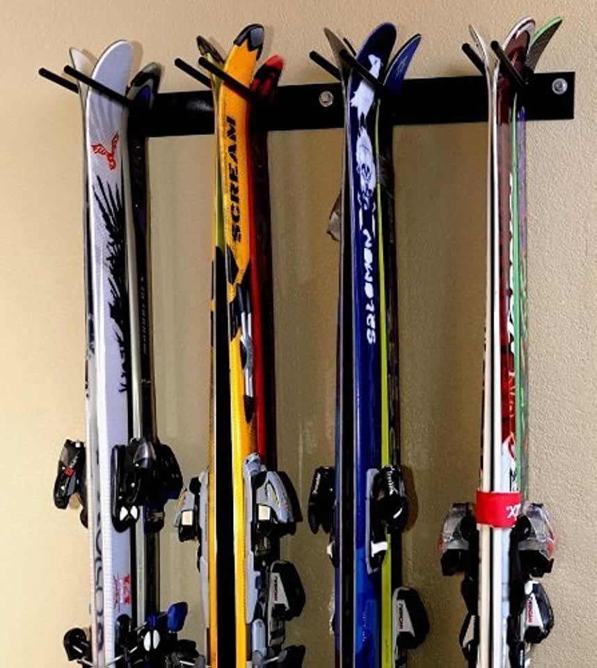 Крепления для хранения лыж