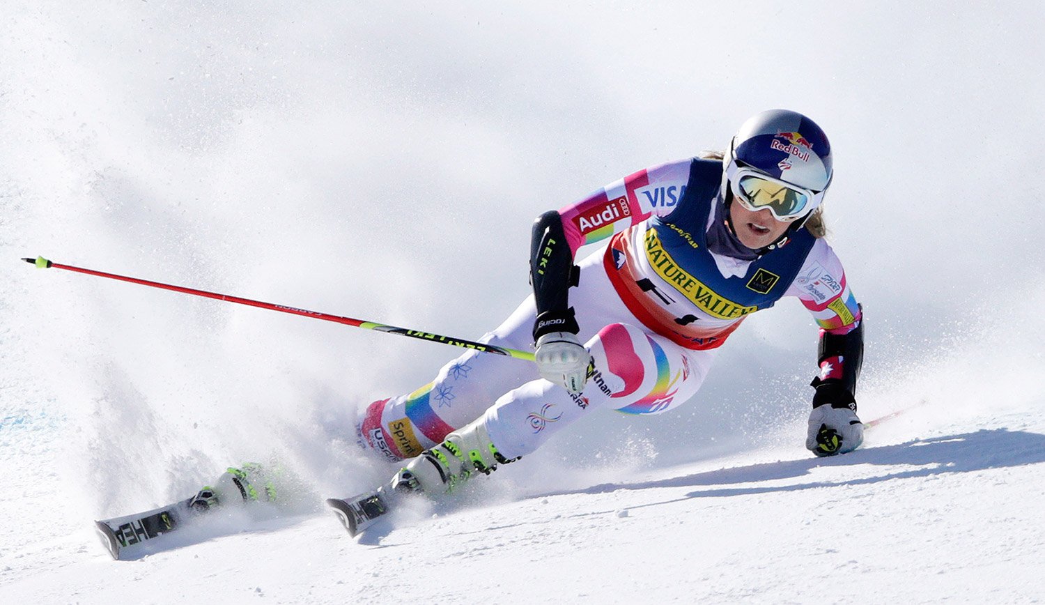 Лыжи для слалома. Лыжный спорт слалом. Giant Slalom лыжный спорт. Френи Шнайдер горнолыжница. Манкузо горнолыжница.