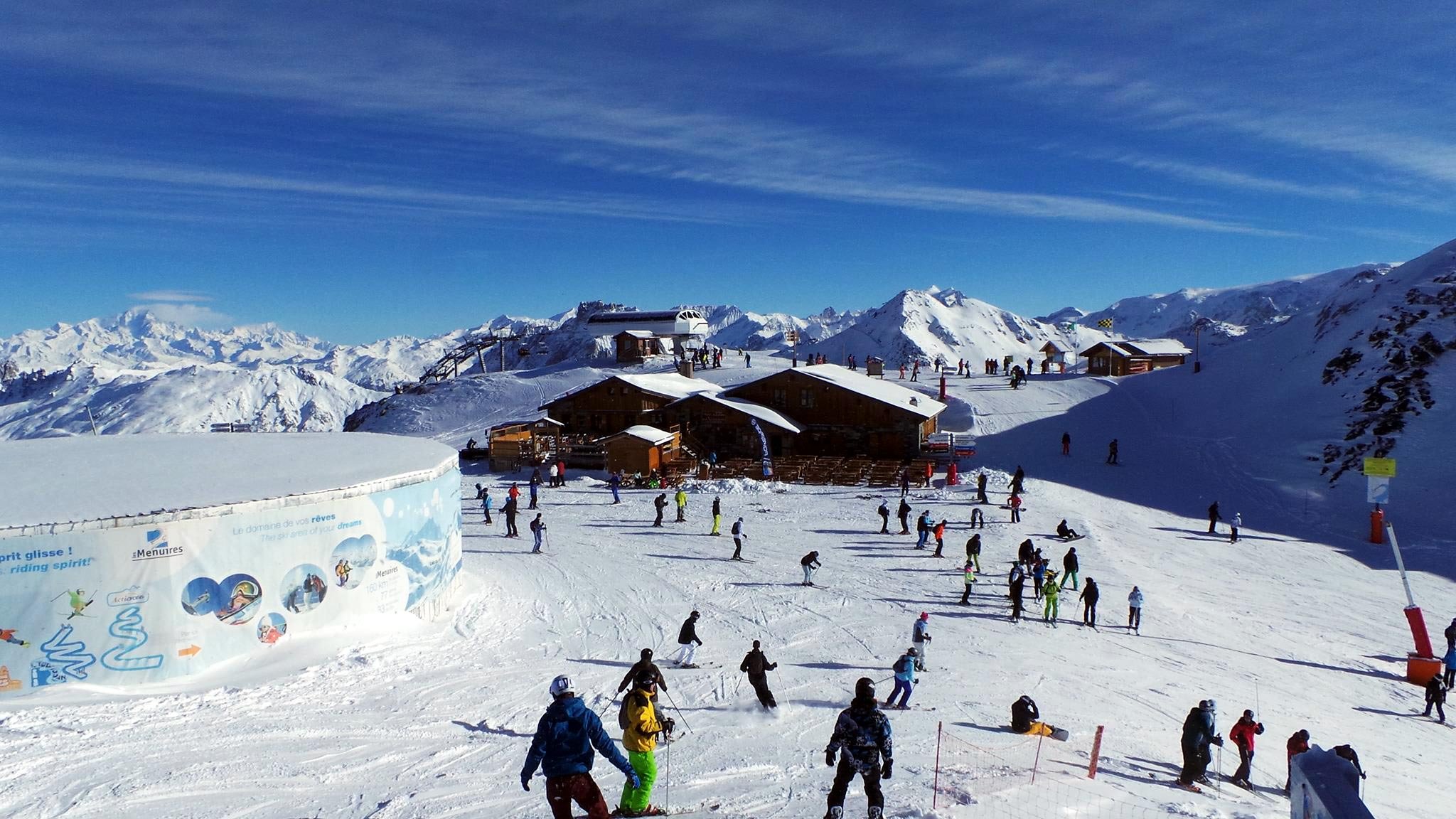 Французский горнолыжный курорт. Ле Менюир Франция. Ле Менюир горнолыжный курорт. Куршавель горнолыжные курорты. Швейцария Куршевель горнолыжный курорт.