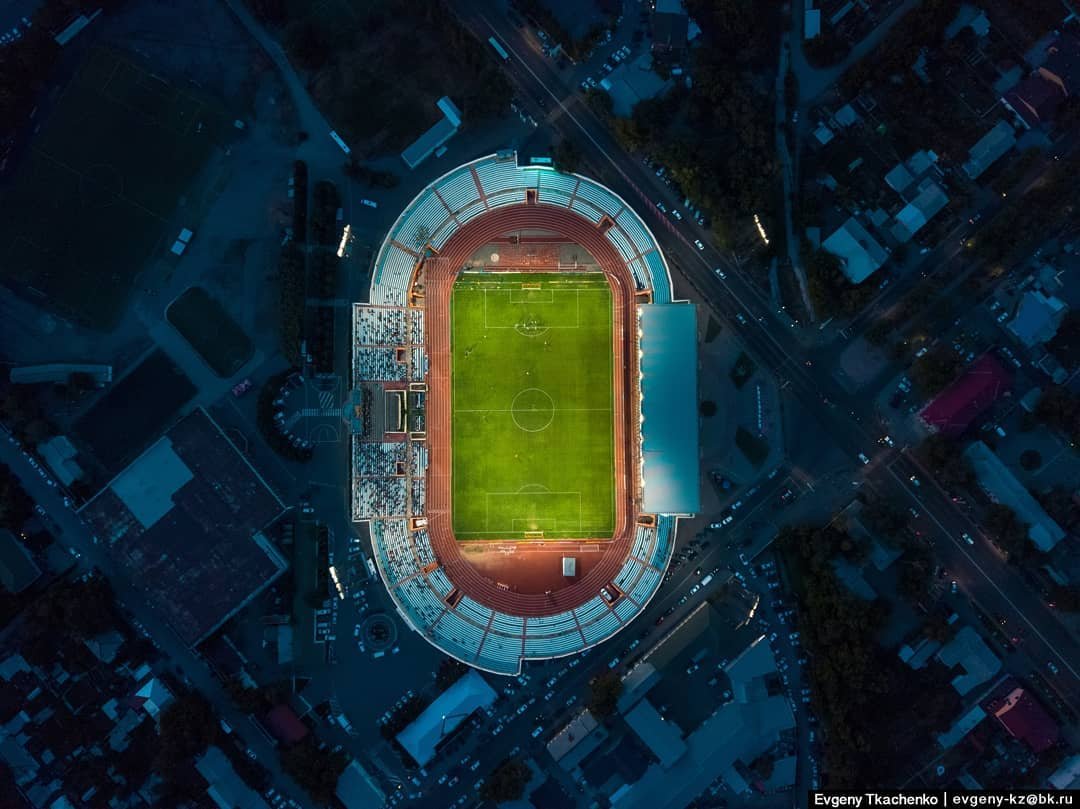Стадион ФК Шахтер Караганды