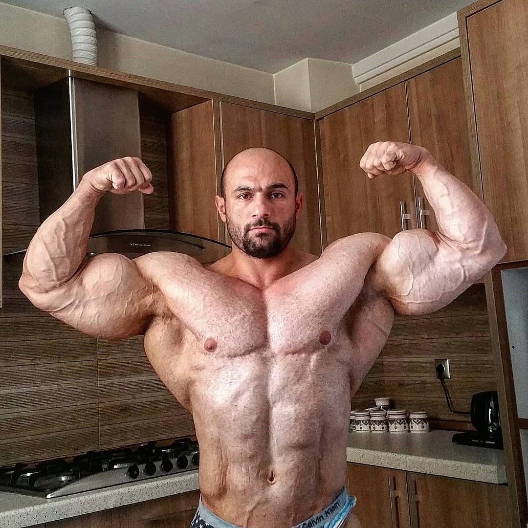 Алексей Лесуков гинекомастия