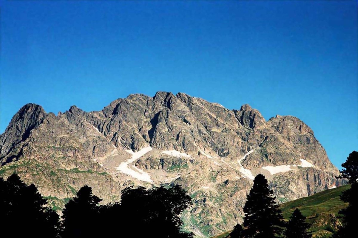 Гора Сулахат Домбай