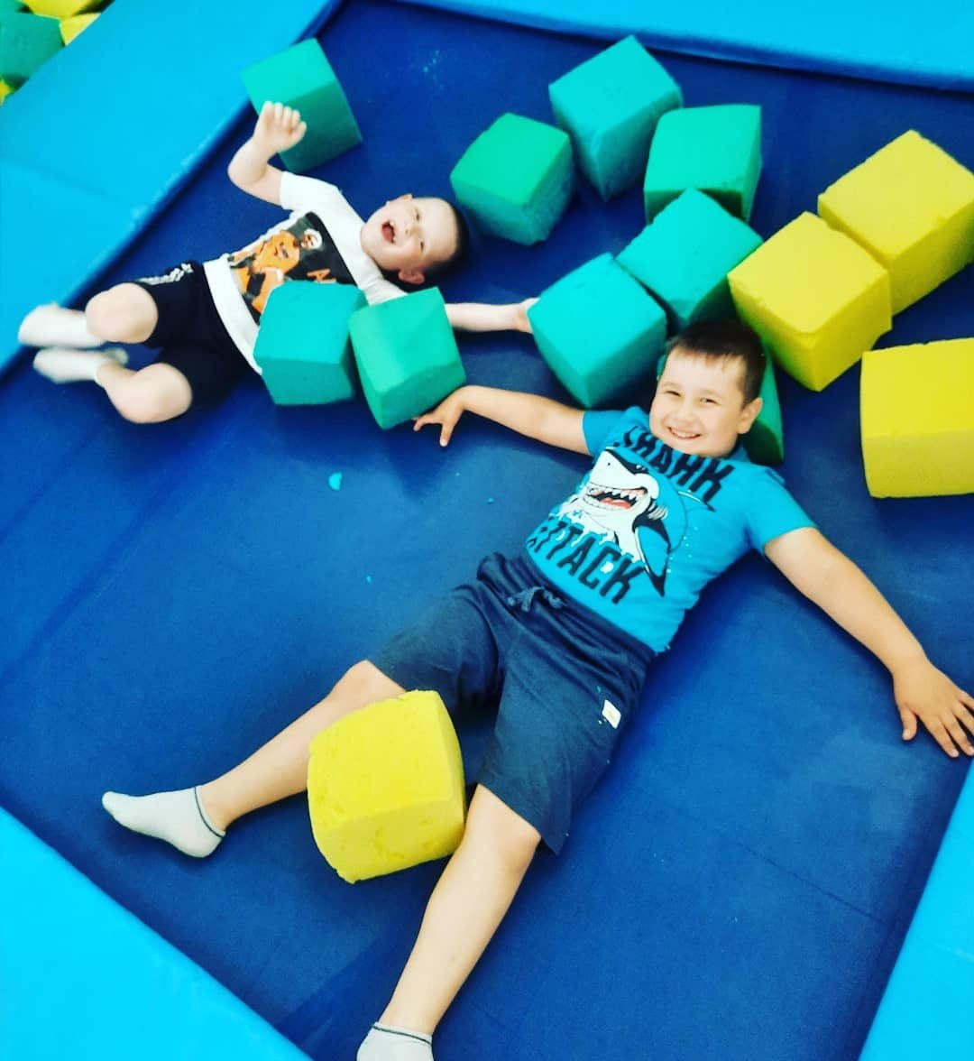 Время первых батутный парк в Кирове