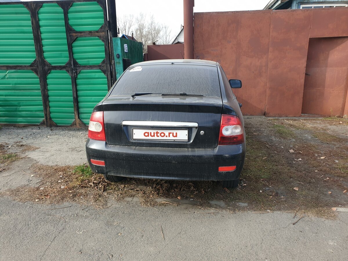 Лада Приора 2 хэтчбек черная