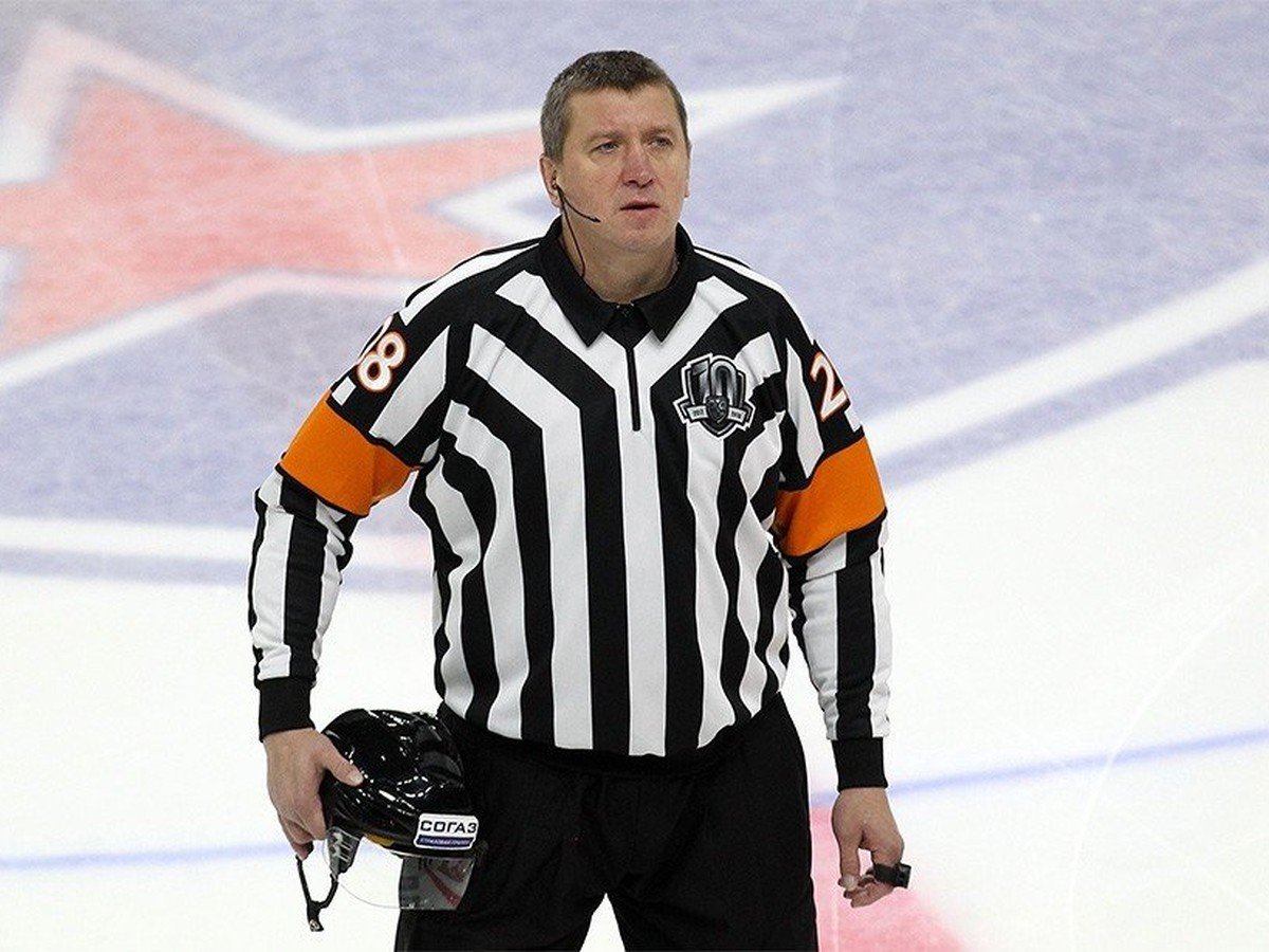 Хоккейный судья Кохарски