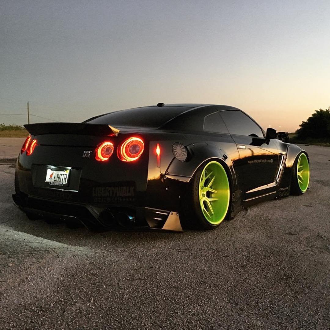 JDM Nissan GTR 35