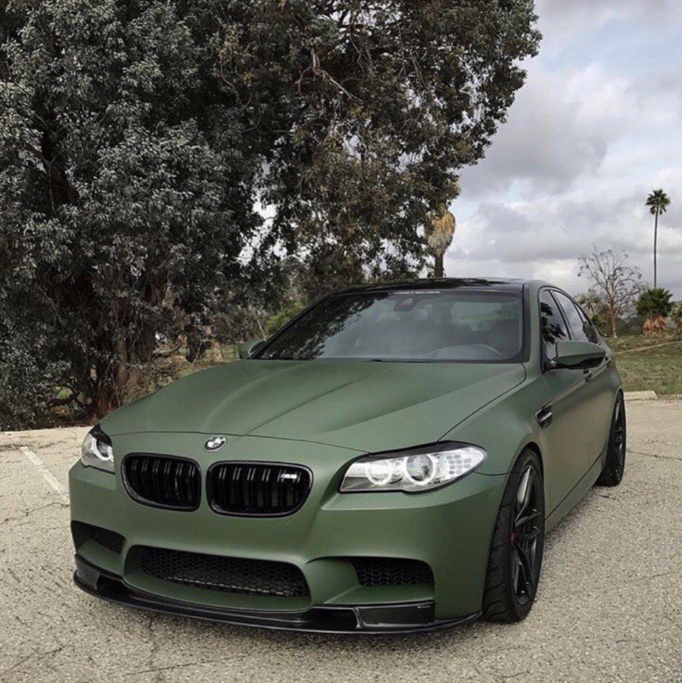 BMW m5 зеленая