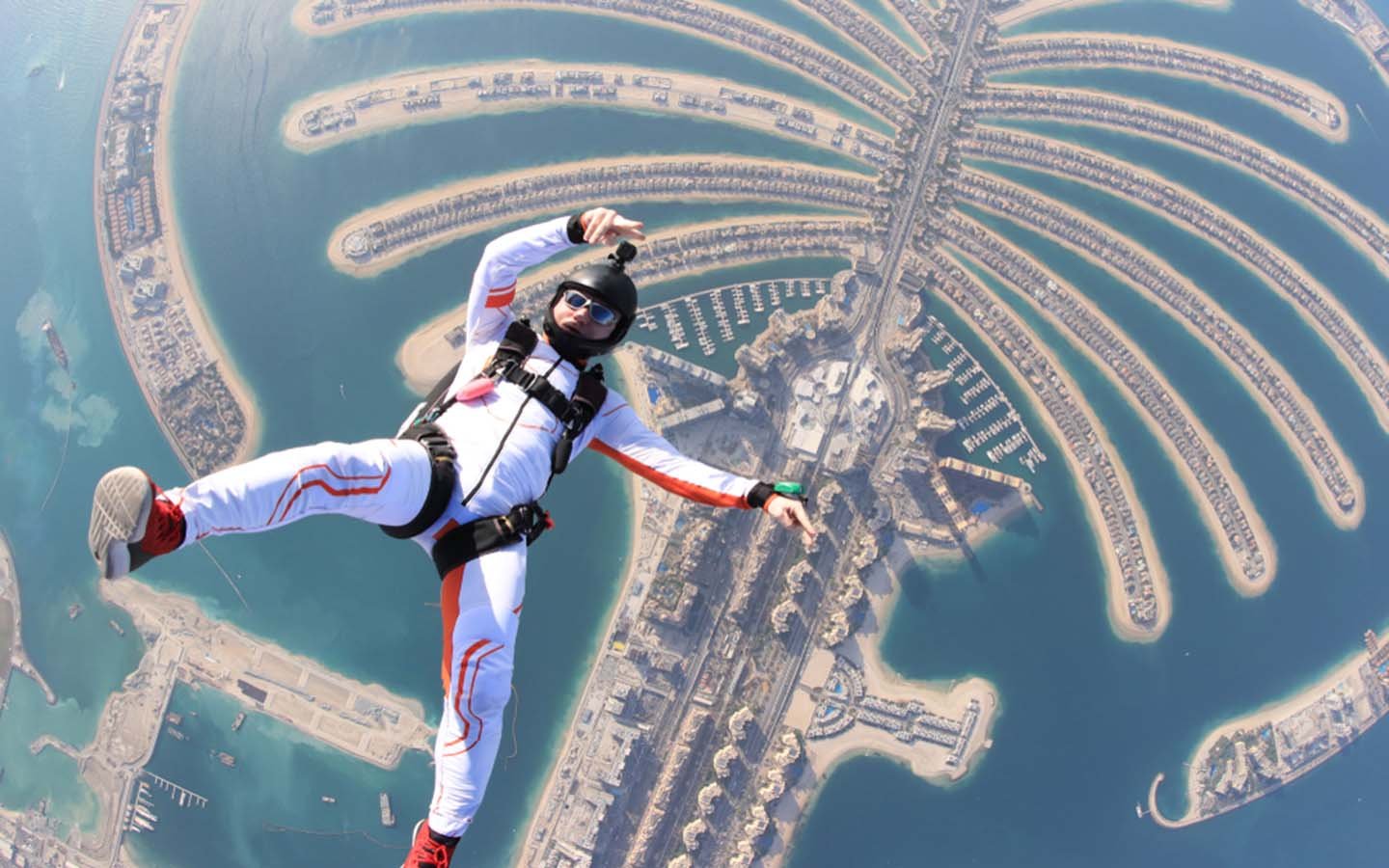 Скайдайвинг Дубай. Skydive Dubai Пальма. Прыжок с парашютом в Дубаях на пальму. Полет с парашюта Дубай.