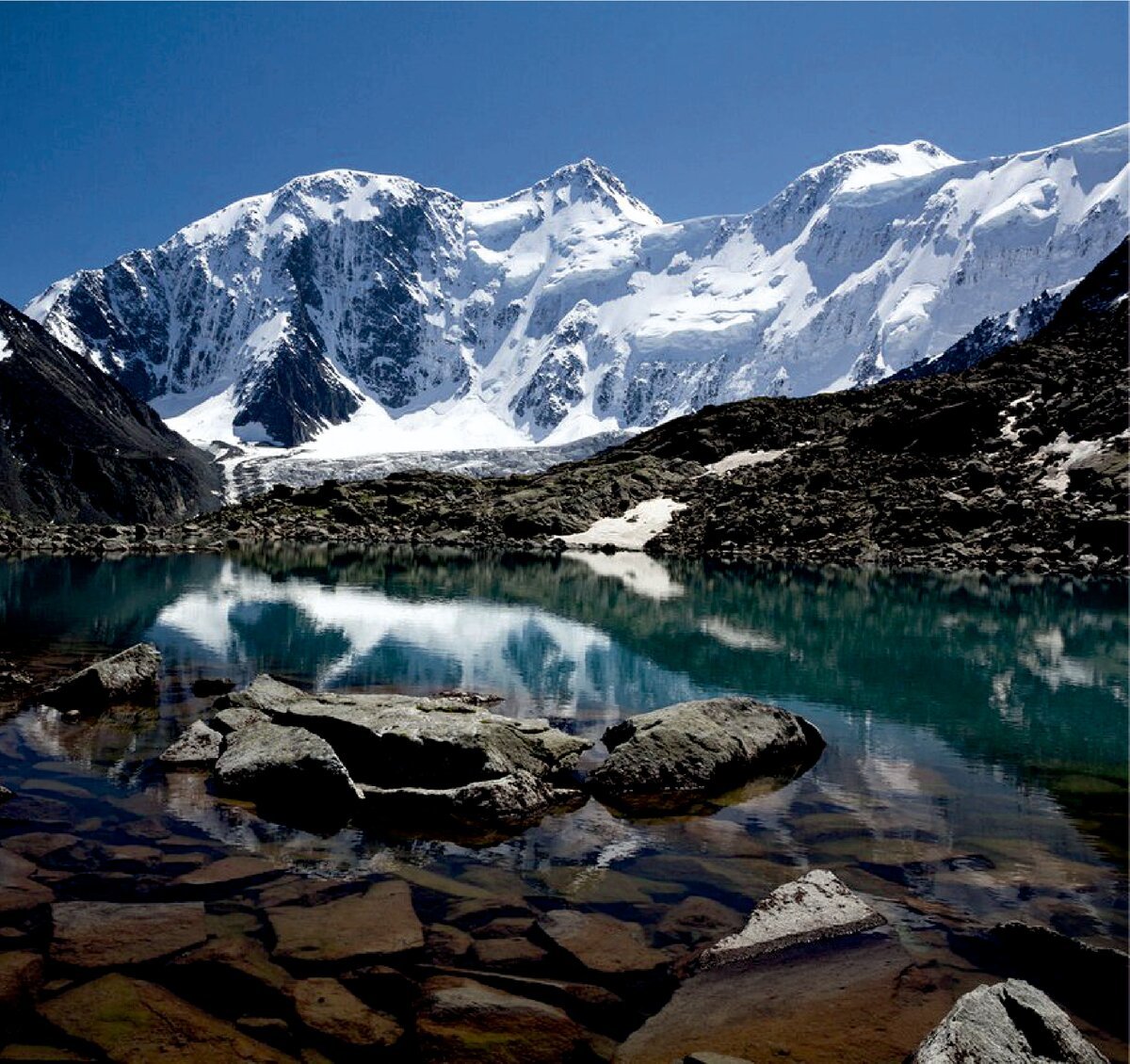 Подножье горы Белуха Алтай