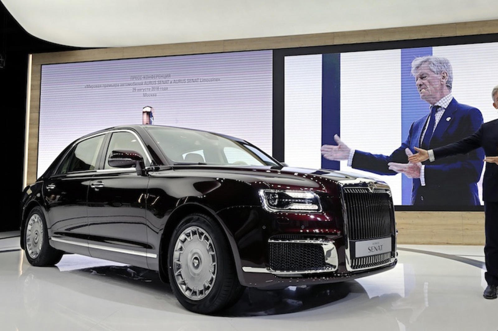 Президентский автомобиль. Машина президента Путина Аурус. Мерседес Аурус. Аурус Сенат лимузин.
