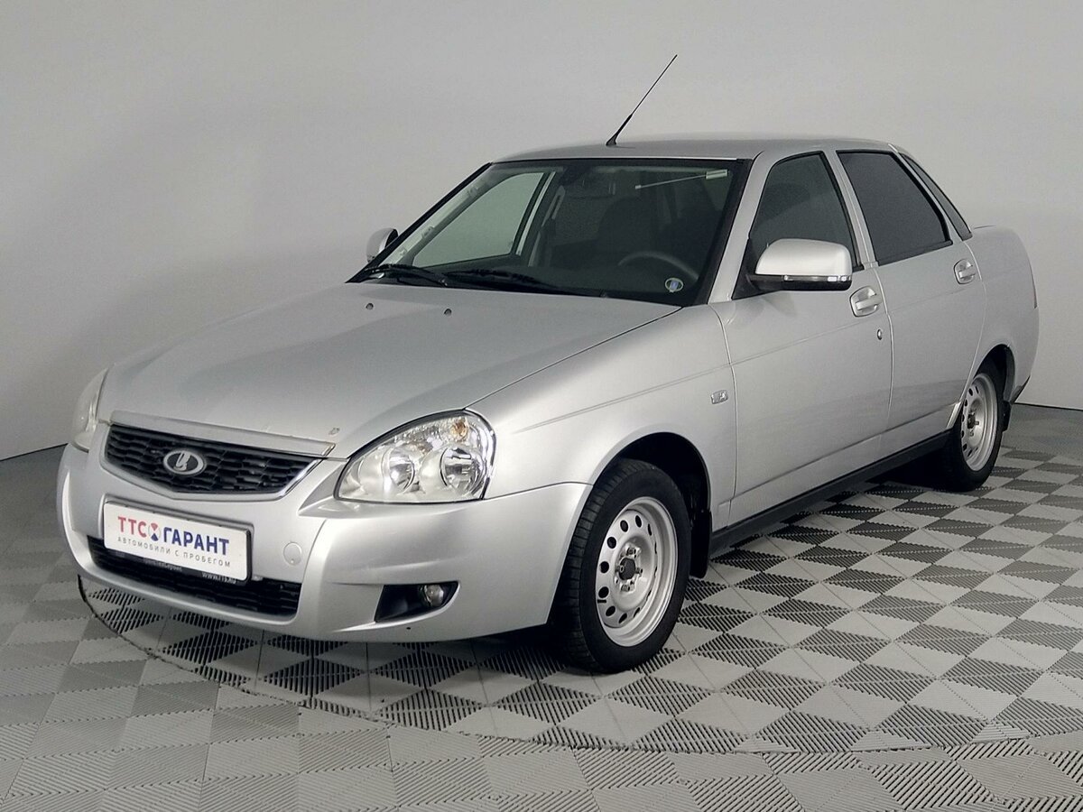 Новая Lada Priora 2020