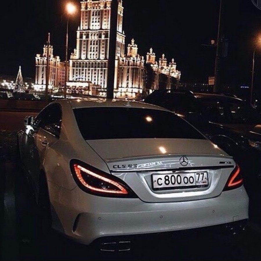 Mercedes Benz CLS 63 AMG ночью Москва