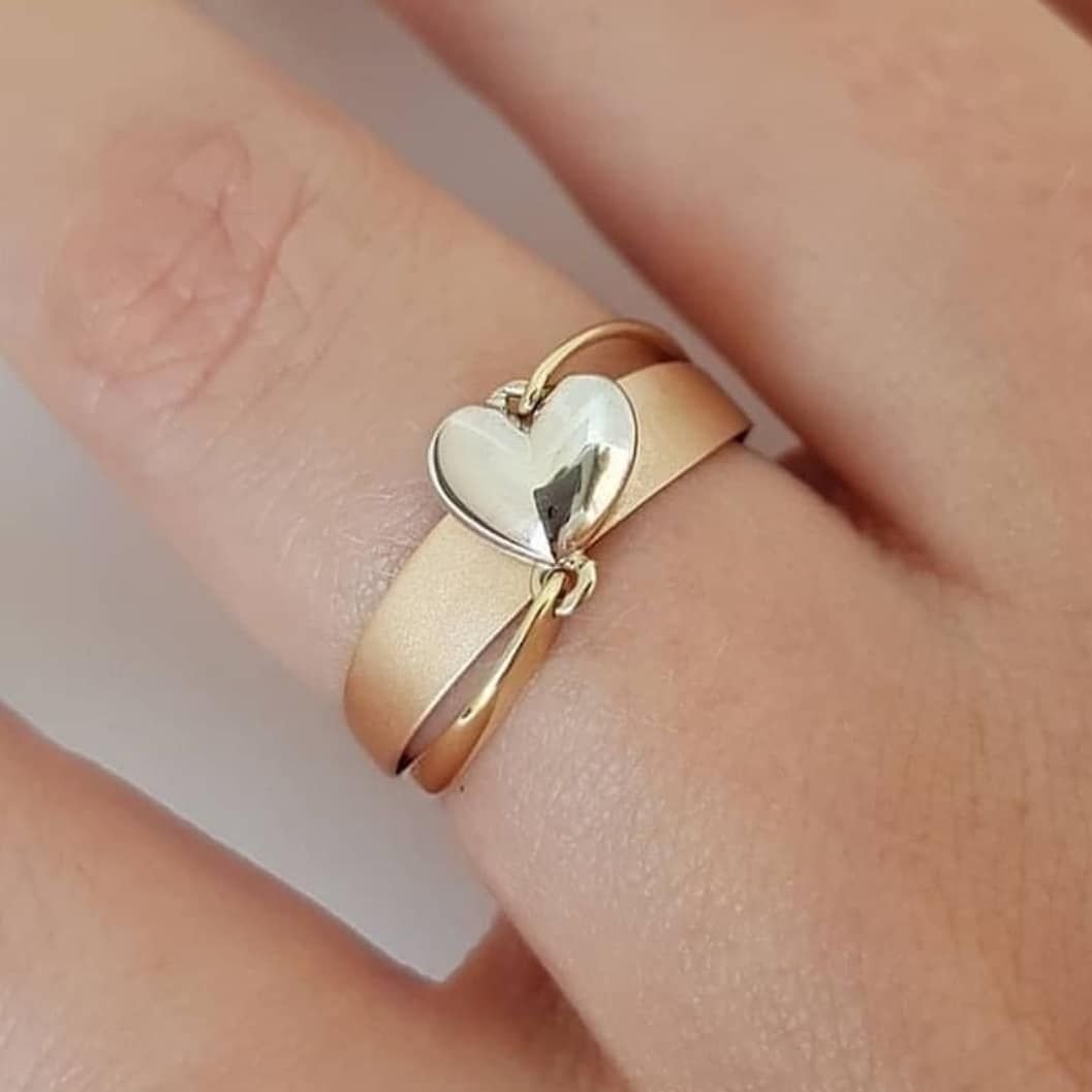 Позы на воздушном кольце