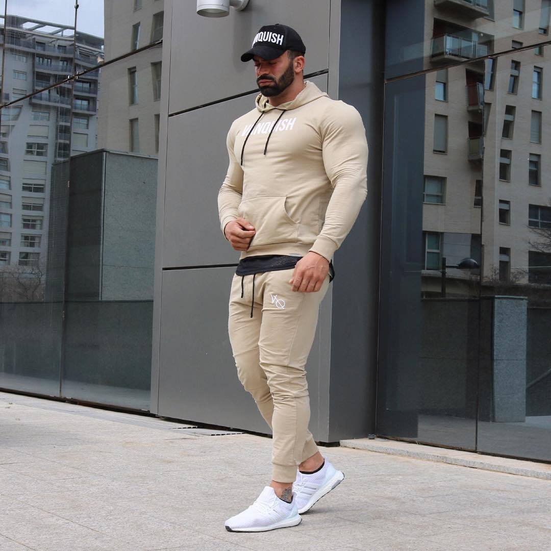 Спортивный повседневный стиль мужской