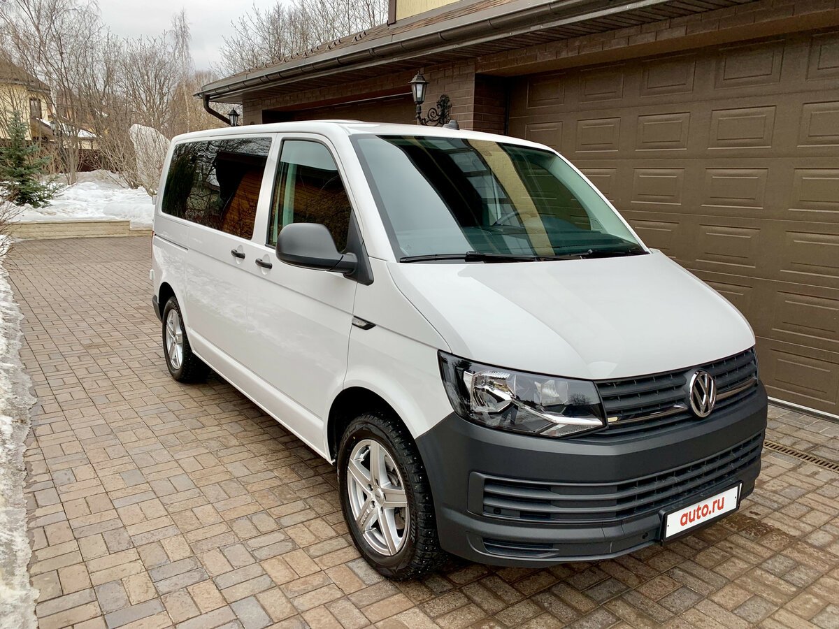 Volkswagen Transporter t6 красный