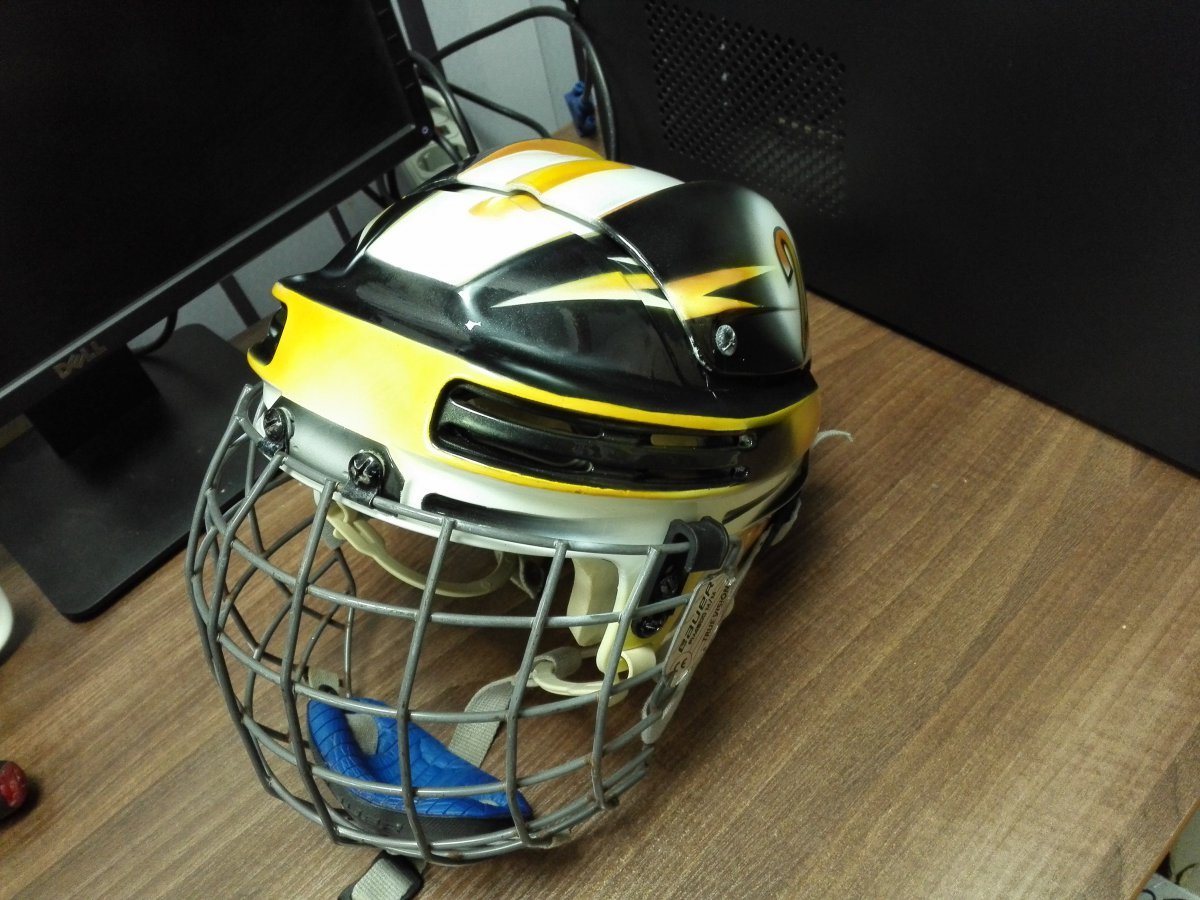 Аэрография на хоккейный шлем
