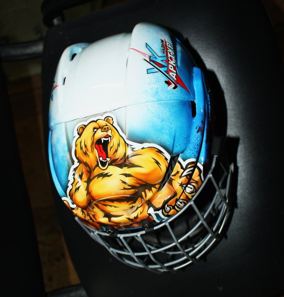 Шлем для нападающих хоккейной 36 размер