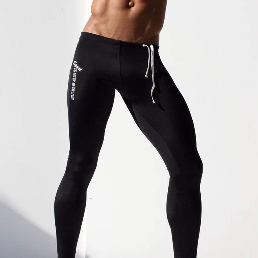 Парни в тайтсах