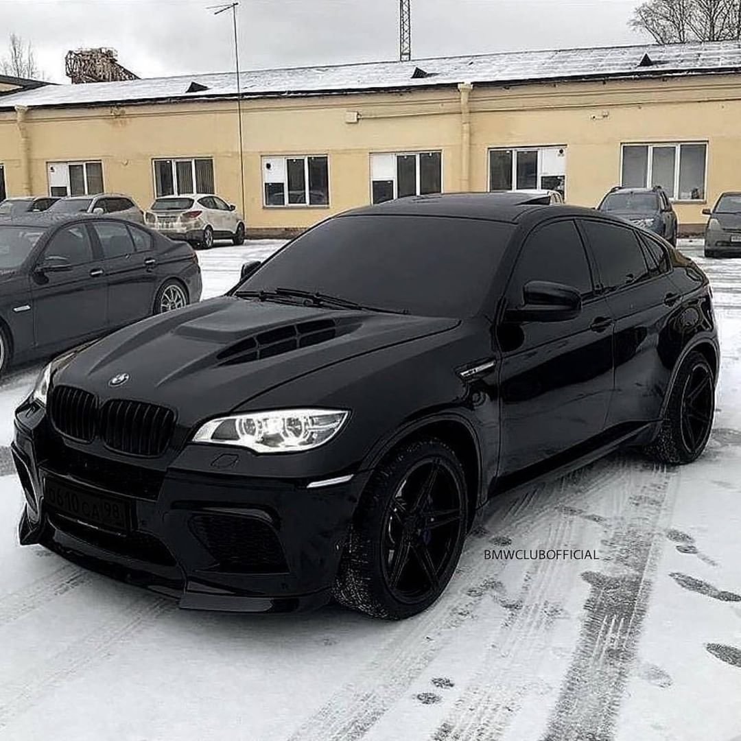 BMW x6m черный матовый