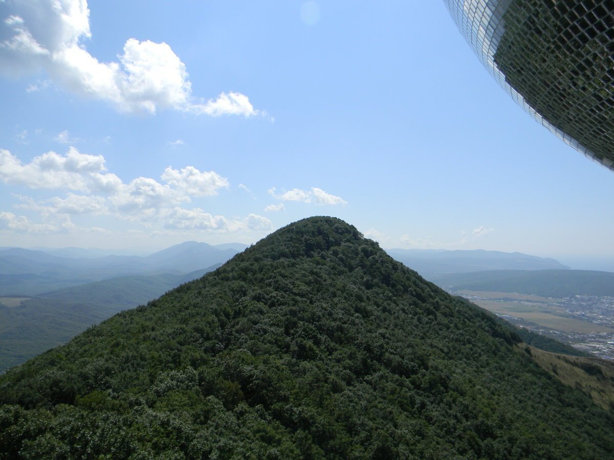 Гора пирамида Геленджик