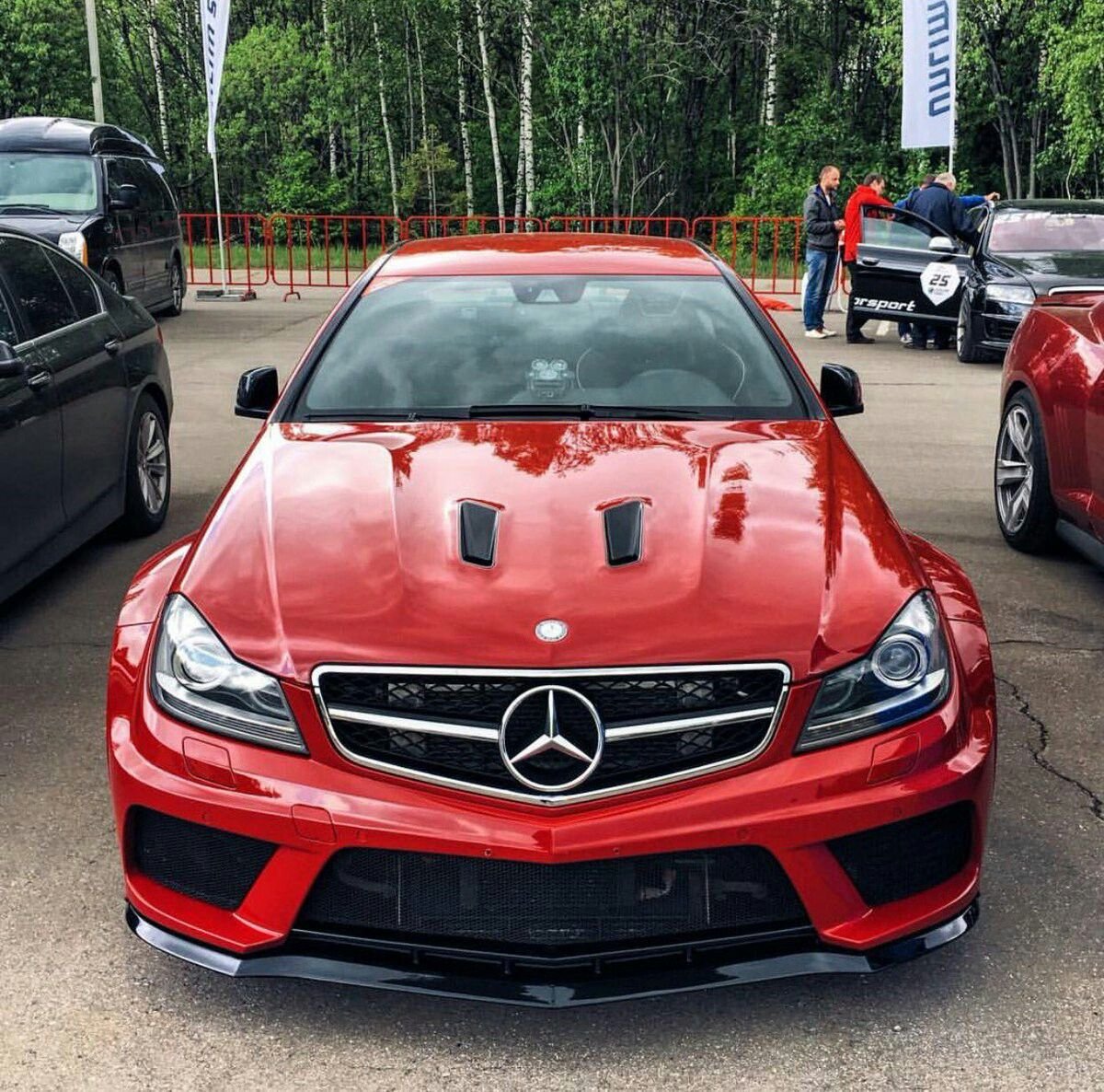 Мерседес АМГ v8 красный