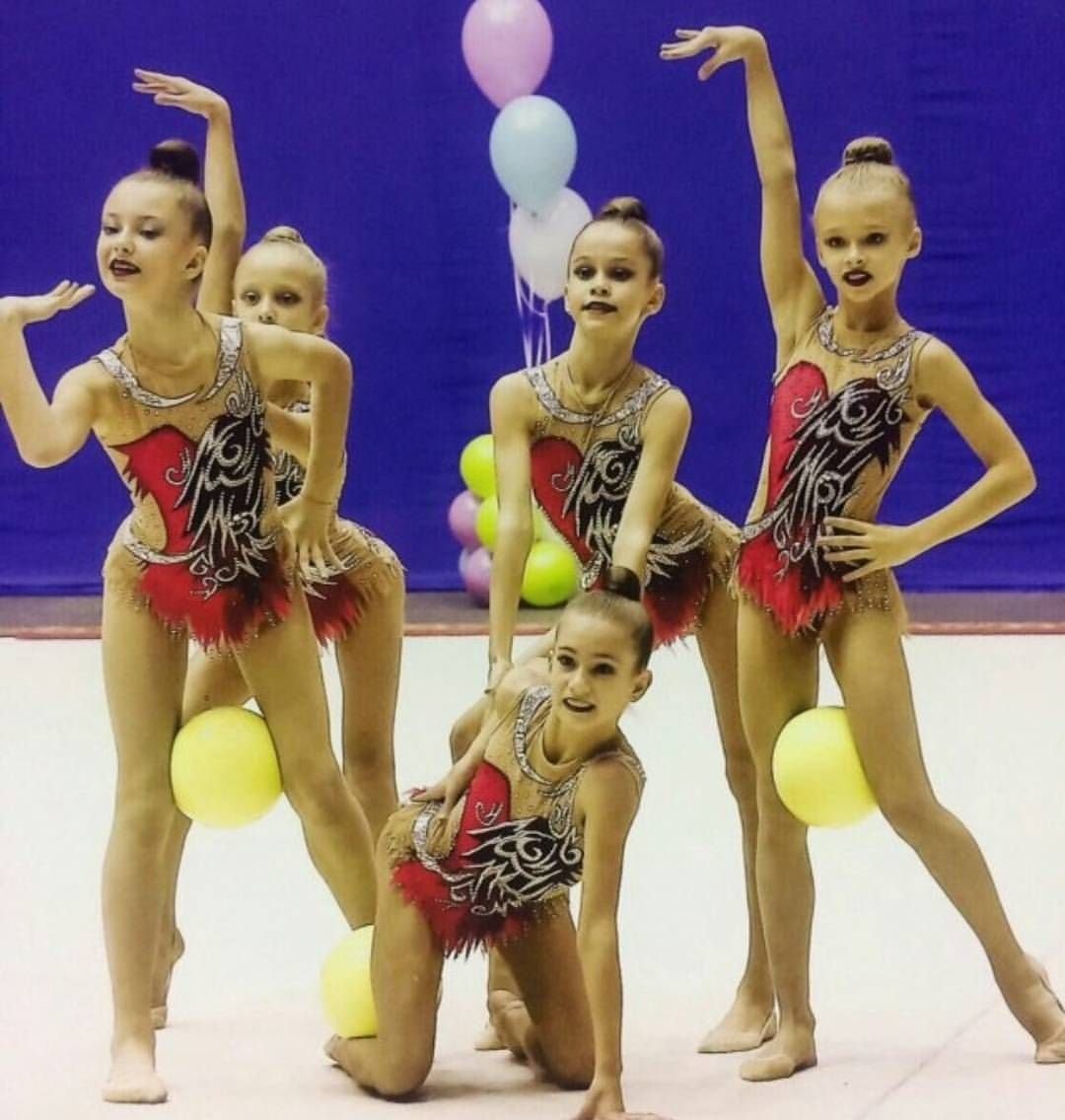 Позы для фотосессии танцевального коллектива