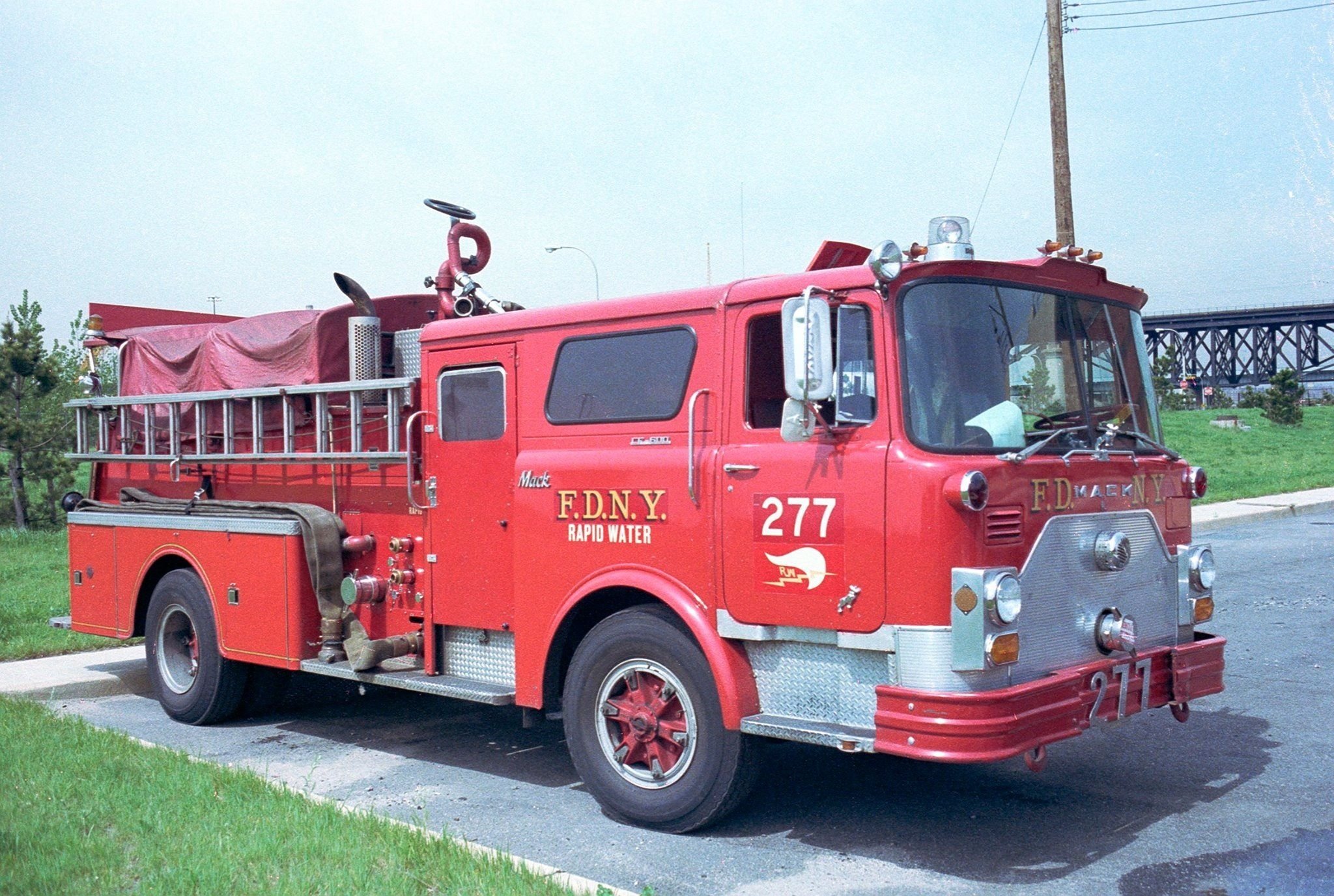 Пожарный грузовик