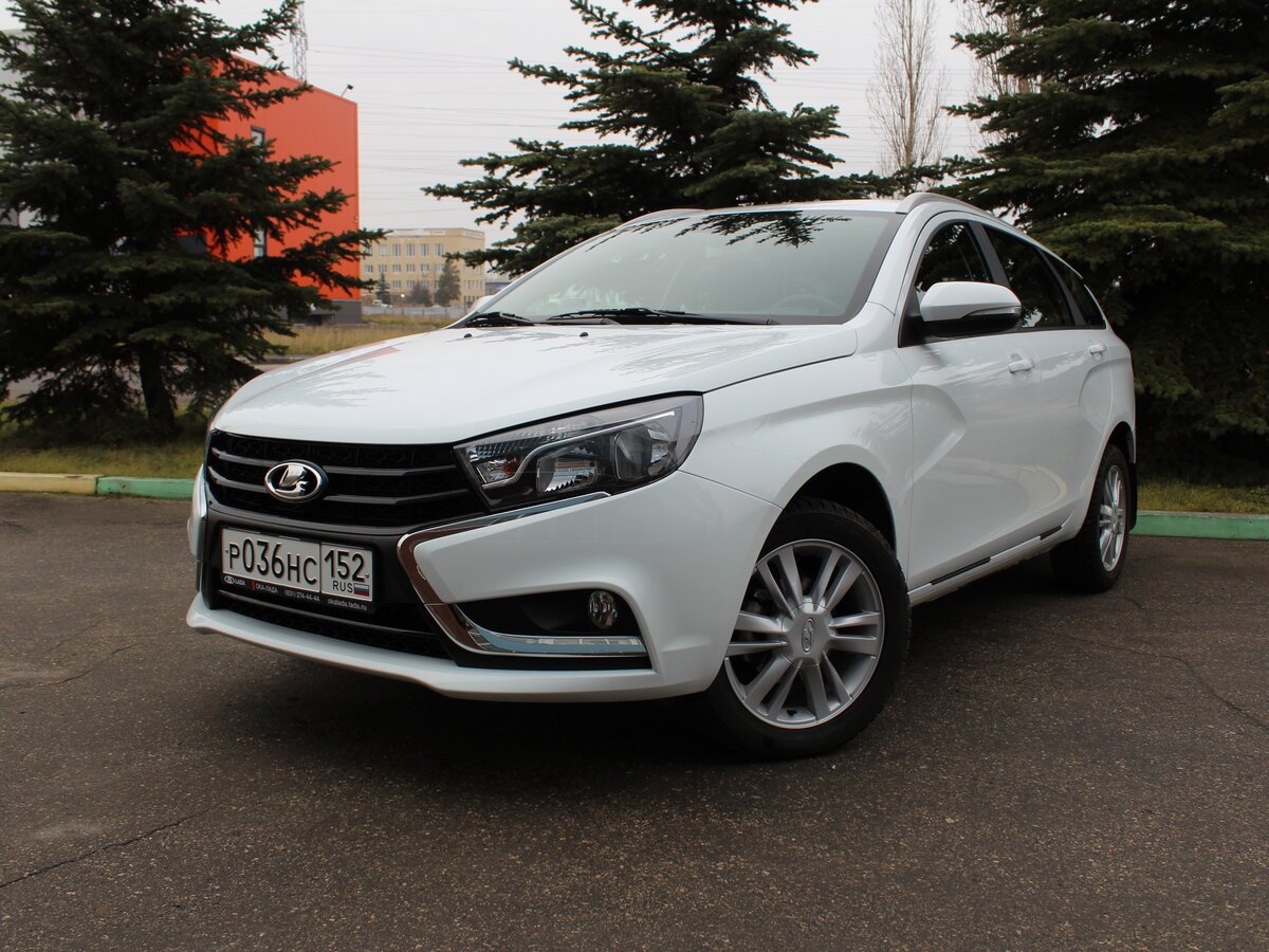 Vesta SW белая